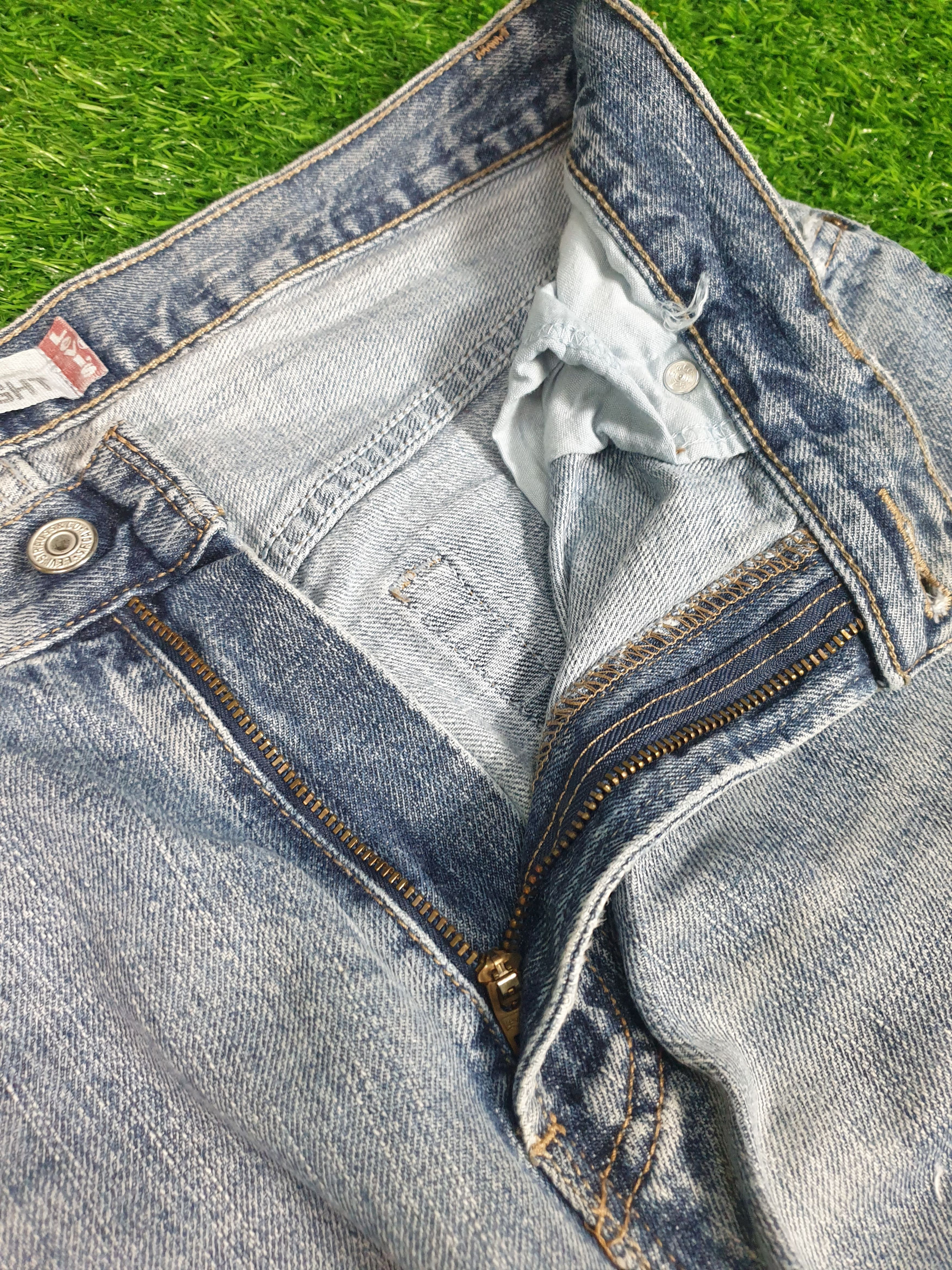 Levi's Vintage Clothing Vintage LEVIS 559 Distressed Faded Size 32X31Jeans L0100 Size US 32 / EU 48 - 7 Thumbnail
