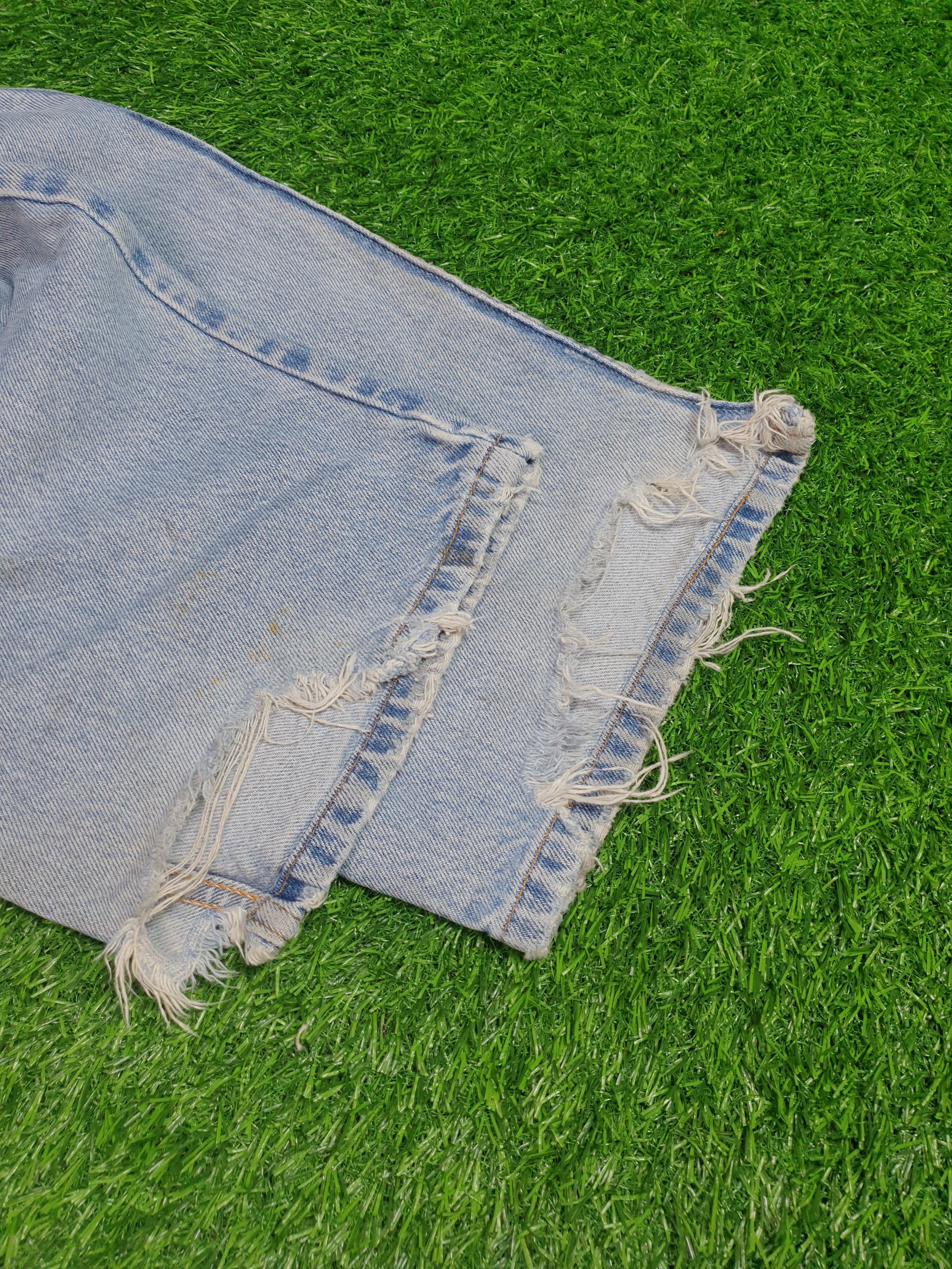 Levi's Vintage LEVIS 550 Sun Faded Distressed 40X29.5 Jeans L0107 Size US 40 / EU 56 - 10 Thumbnail