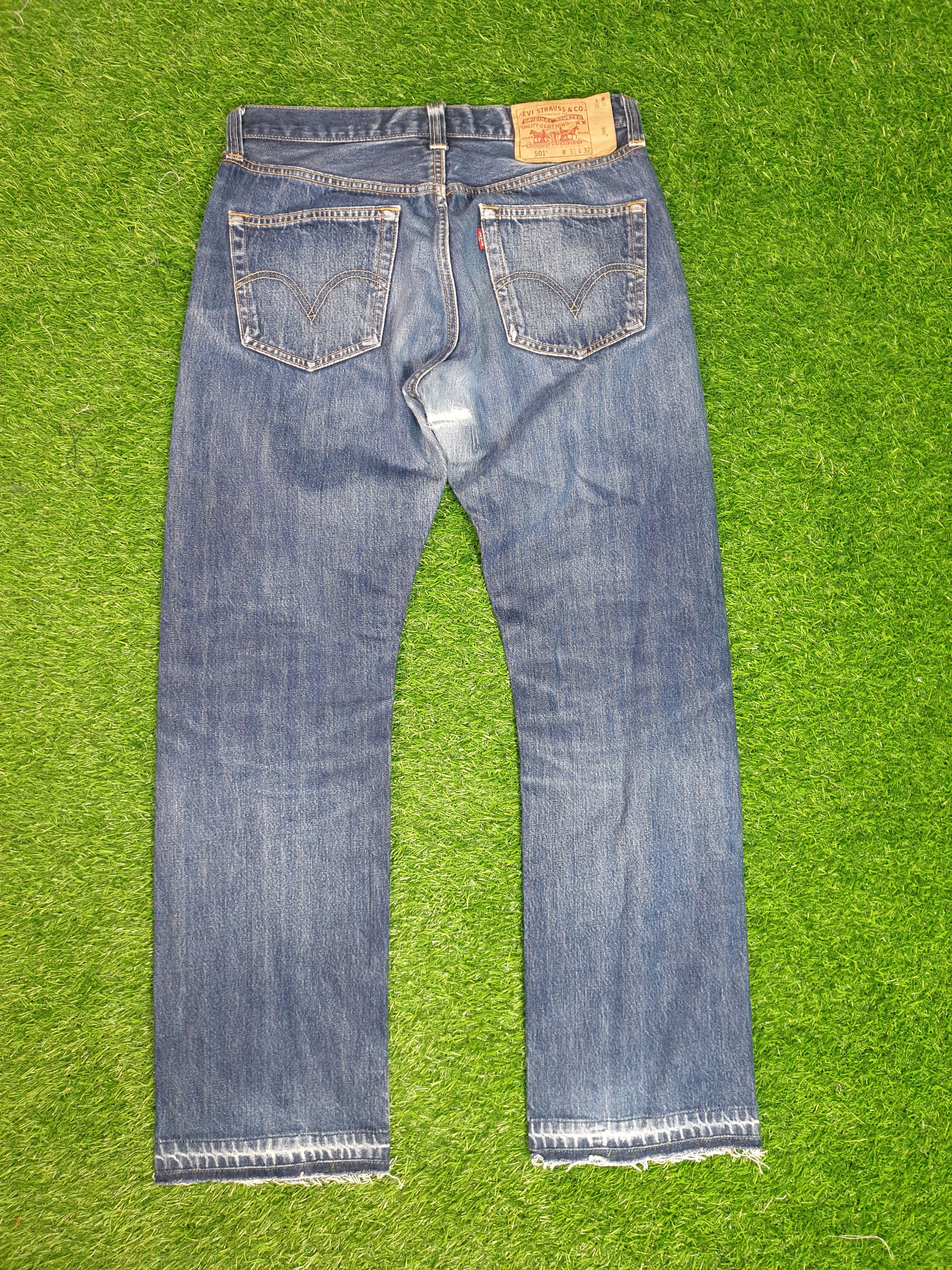 Levi's Vintage LEVIS 501 Stone Wash Distressed 31X30 Jeans L0187 Size US 31 - 2 Thumbnail