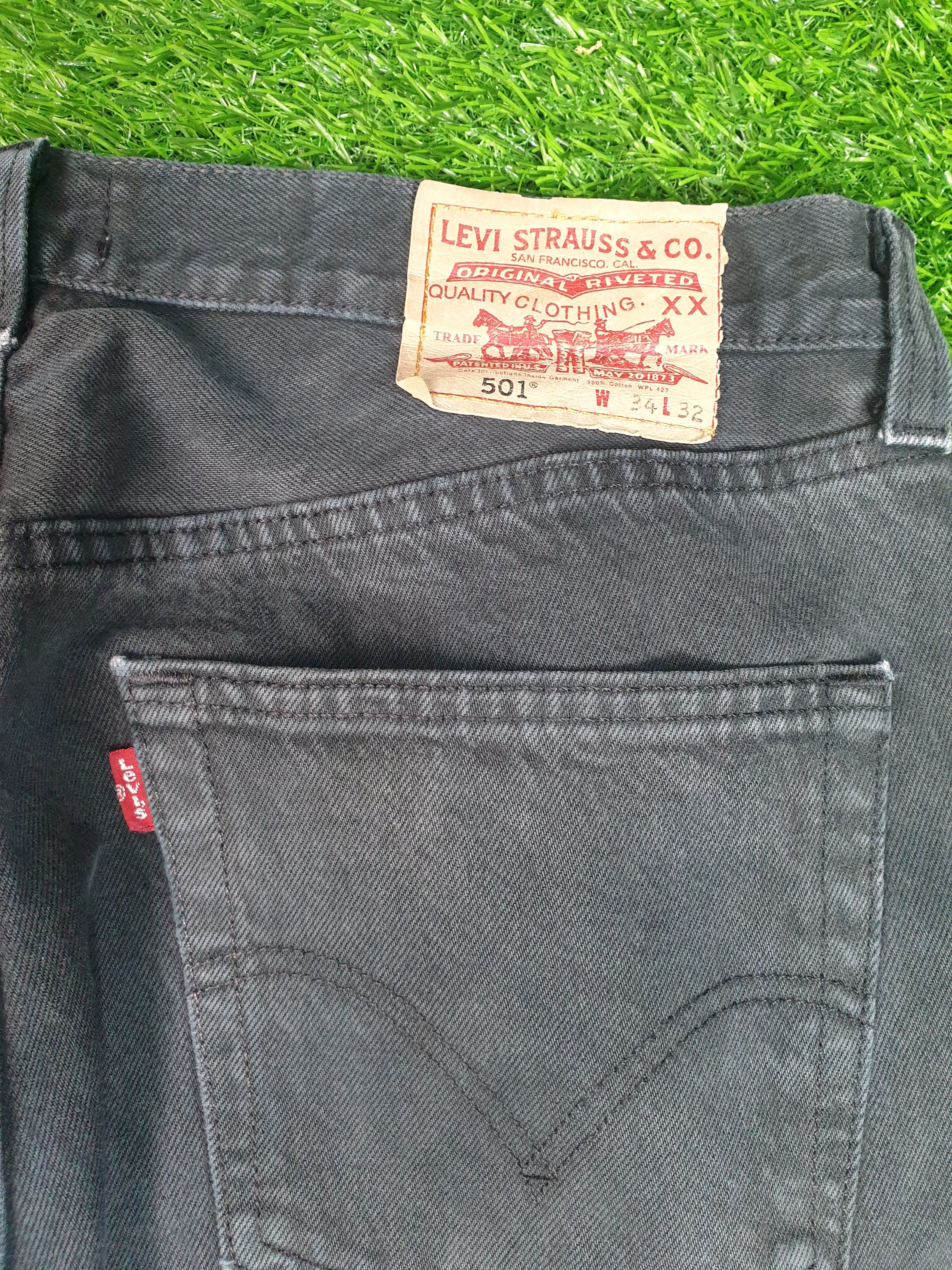 Levi's Vintage Clothing Vintage LEVIS 501 Super Black Faded Distressed Jeans L0056 Size US 34 / EU 50 - 10 Thumbnail
