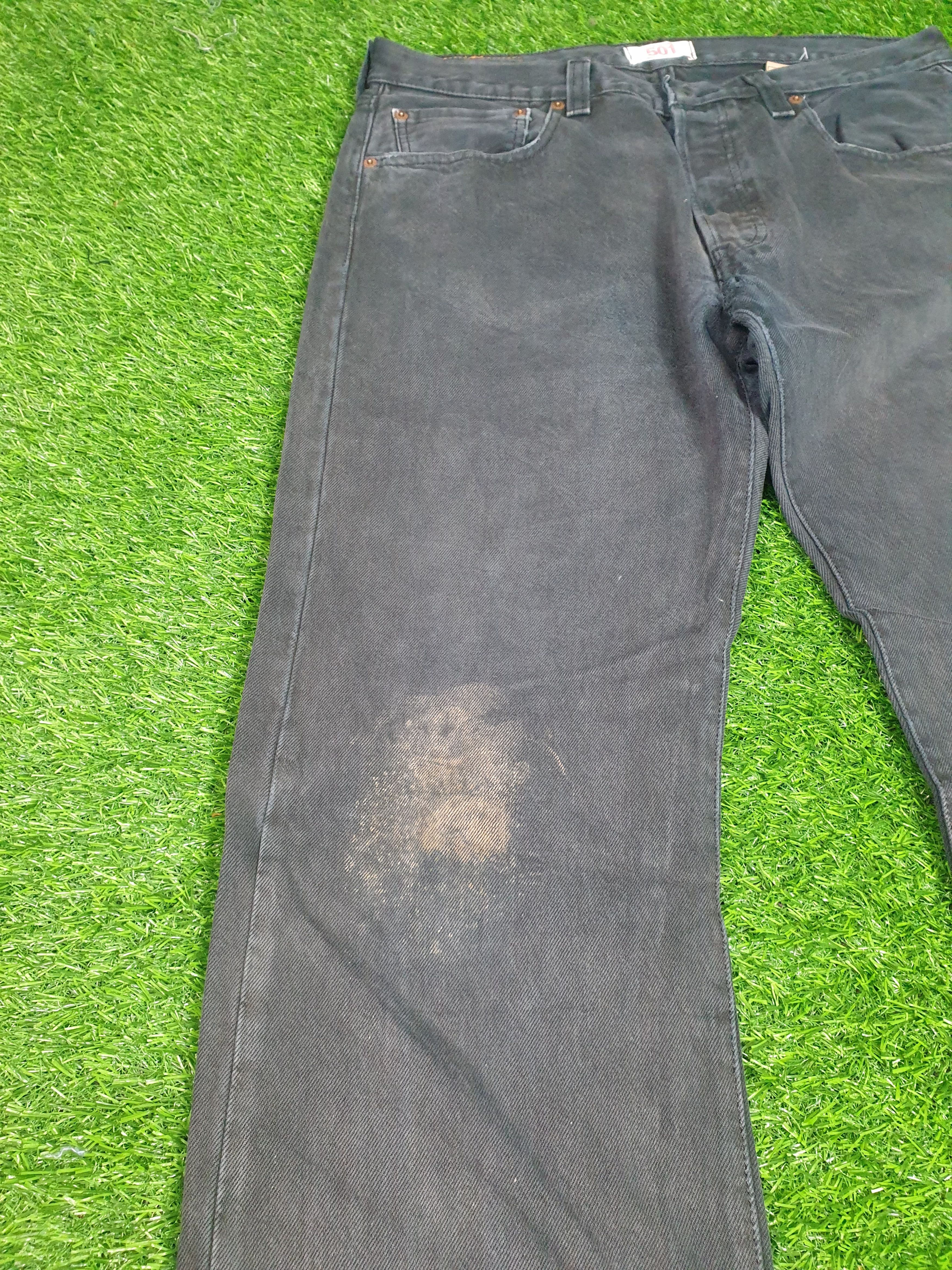 Levi's Vintage Clothing Vintage LEVIS 501 Super Black Faded Distressed Jeans L0056 Size US 34 / EU 50 - 3 Thumbnail