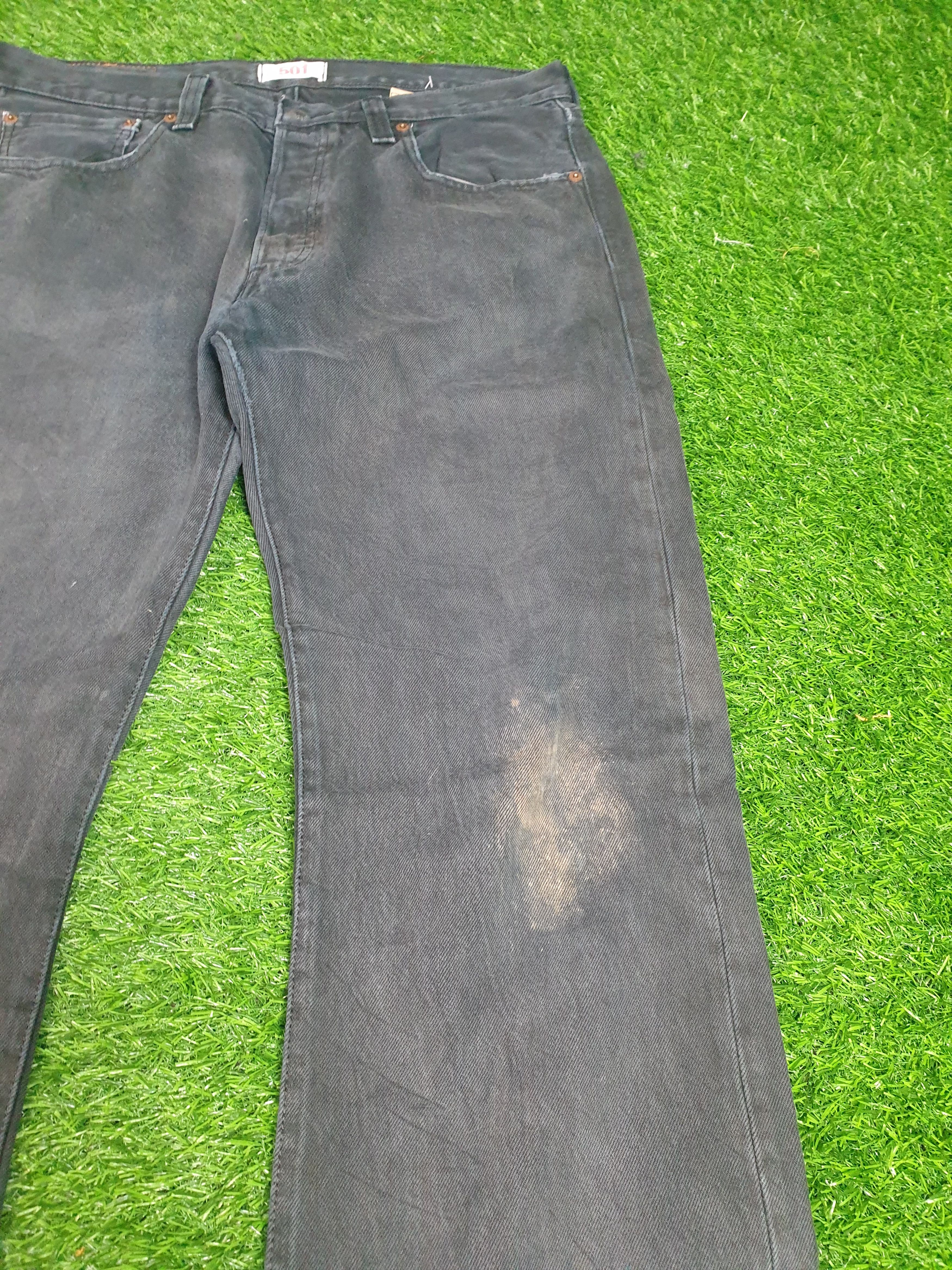 Levi's Vintage Clothing Vintage LEVIS 501 Super Black Faded Distressed Jeans L0056 Size US 34 / EU 50 - 4 Thumbnail