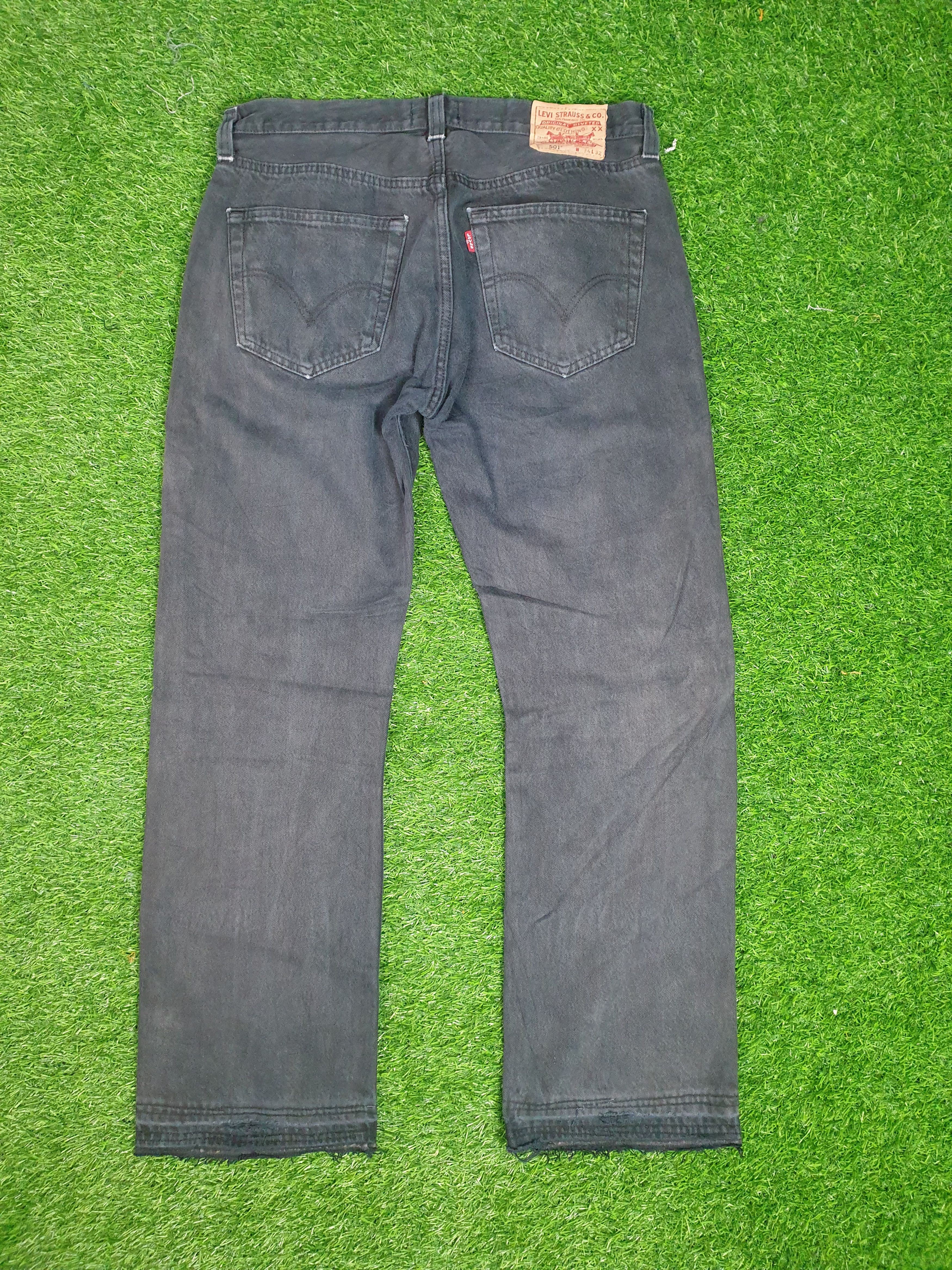 Levi's Vintage Clothing Vintage LEVIS 501 Super Black Faded Distressed Jeans L0056 Size US 34 / EU 50 - 2 Thumbnail