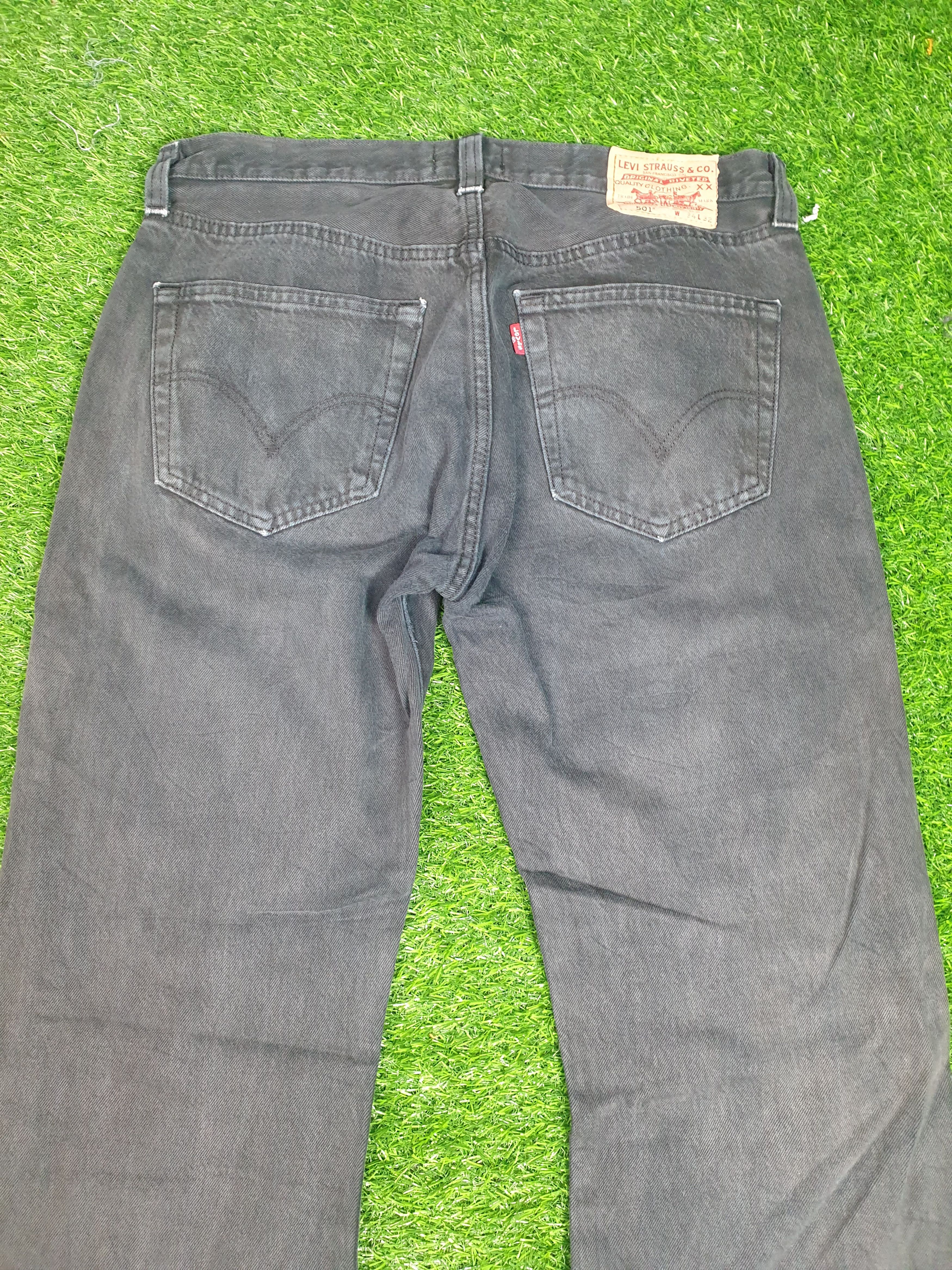 Levi's Vintage Clothing Vintage LEVIS 501 Super Black Faded Distressed Jeans L0056 Size US 34 / EU 50 - 9 Thumbnail