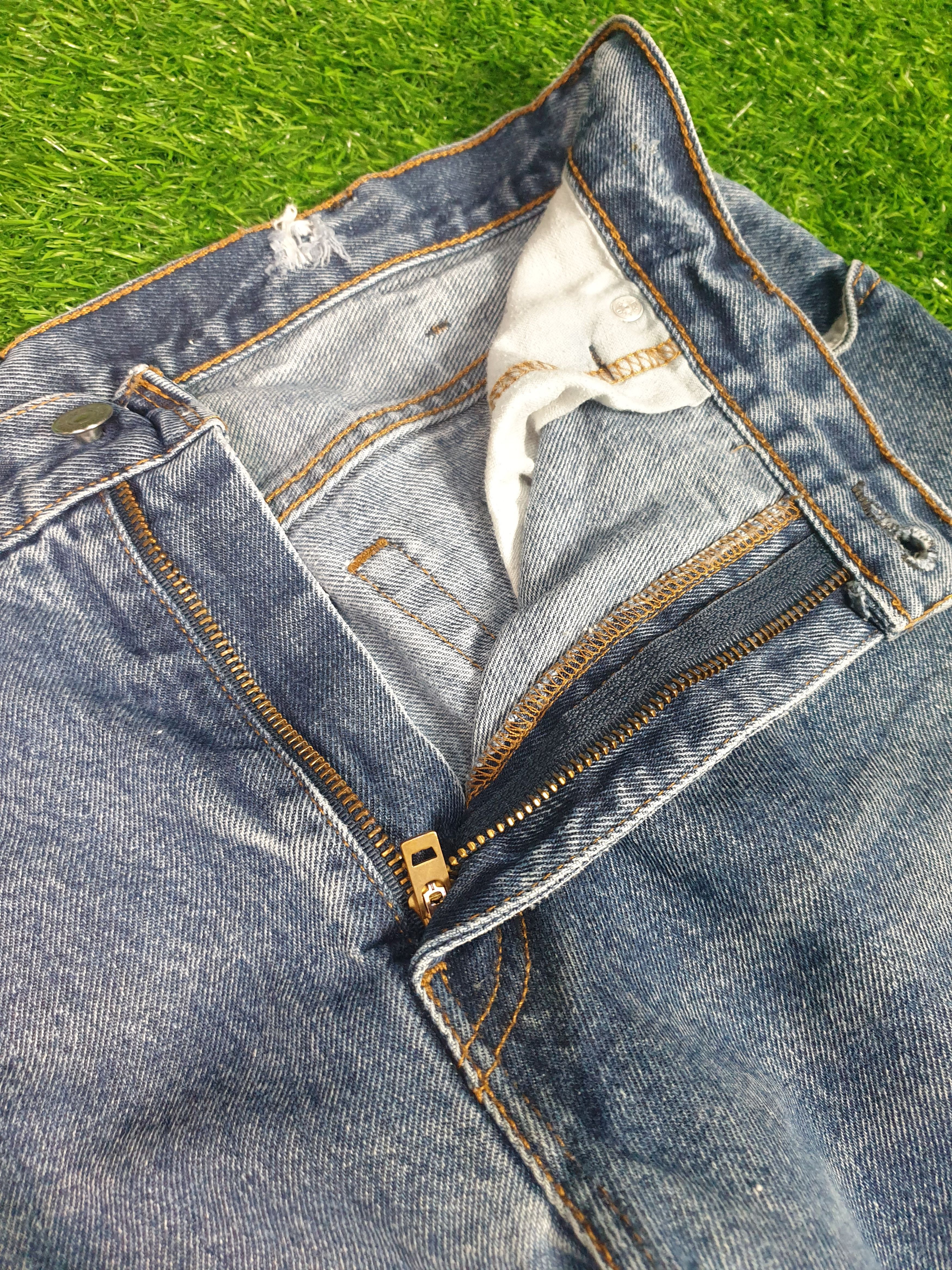 Levi's LEVIS 517 Medium Wash Flare Distressed 35X33 Jeans L0188 Size US 35 - 10 Thumbnail