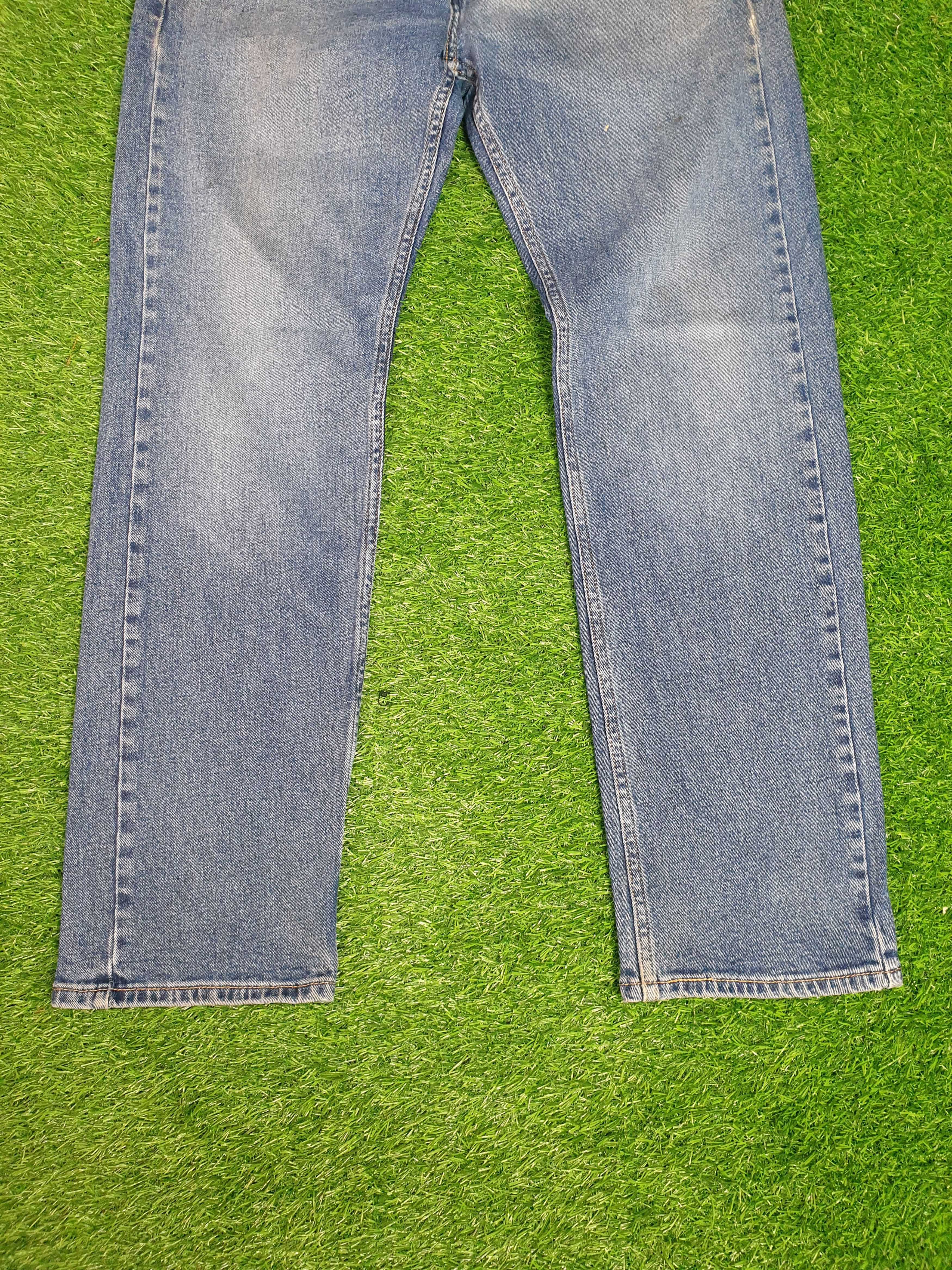 Levi's Vintage Clothing Vintage LEVIS 505 Medium Wash Faded Size 32X30 Jeans L0126 Size US 32 / EU 48 - 3 Thumbnail