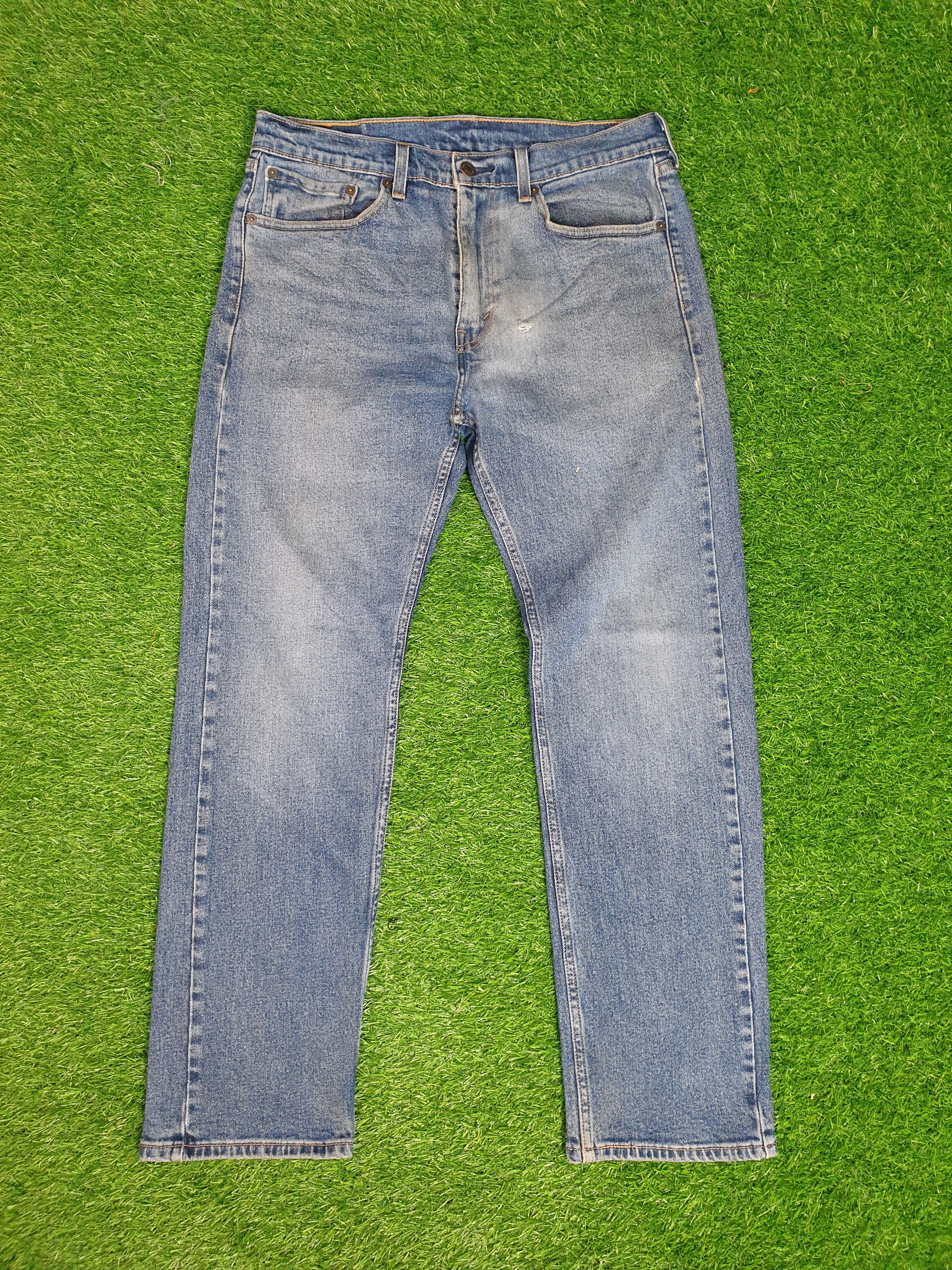 Levi's Vintage Clothing Vintage LEVIS 505 Medium Wash Faded Size 32X30 Jeans L0126 Size US 32 / EU 48 - 1 Thumbnail