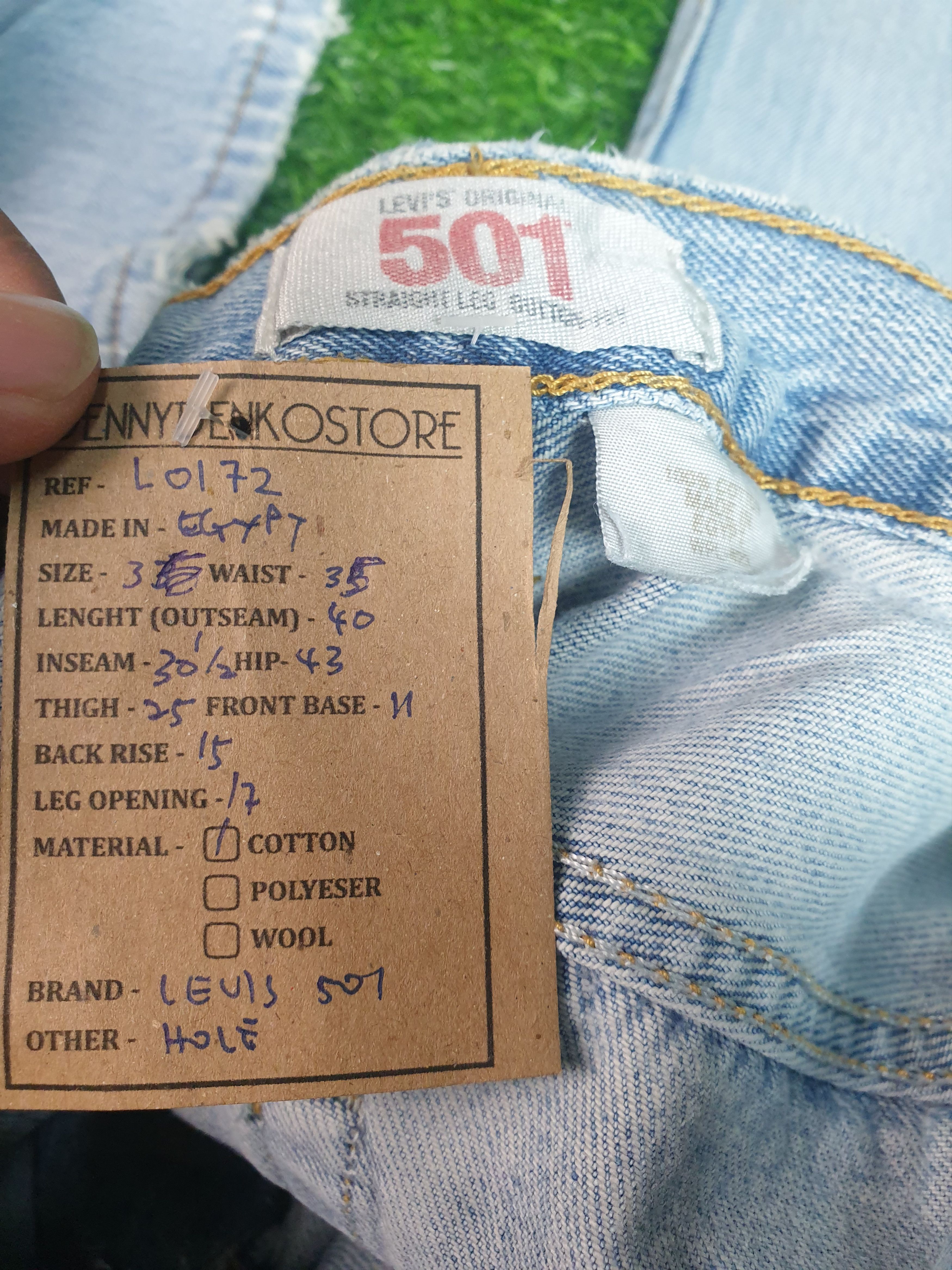 Levi's LEVIS 501 Light Wash Distressed Size 35X30.5 Jeans L0172 Size US 35 - 12 Thumbnail