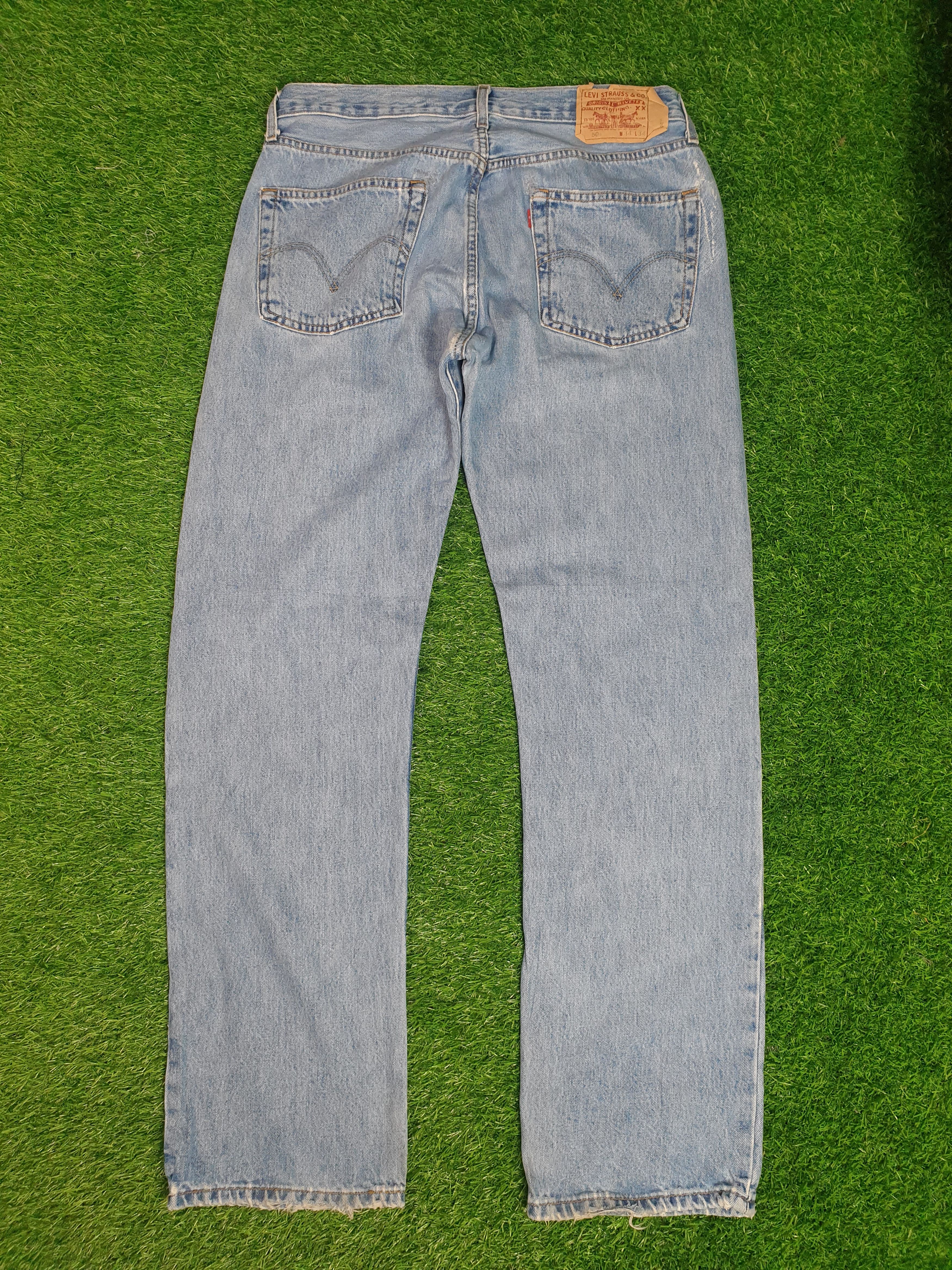 Levi's LEVIS 501 Light Wash Distressed Size 34X32 Jeans L0167 Size US 35 - 2 Thumbnail