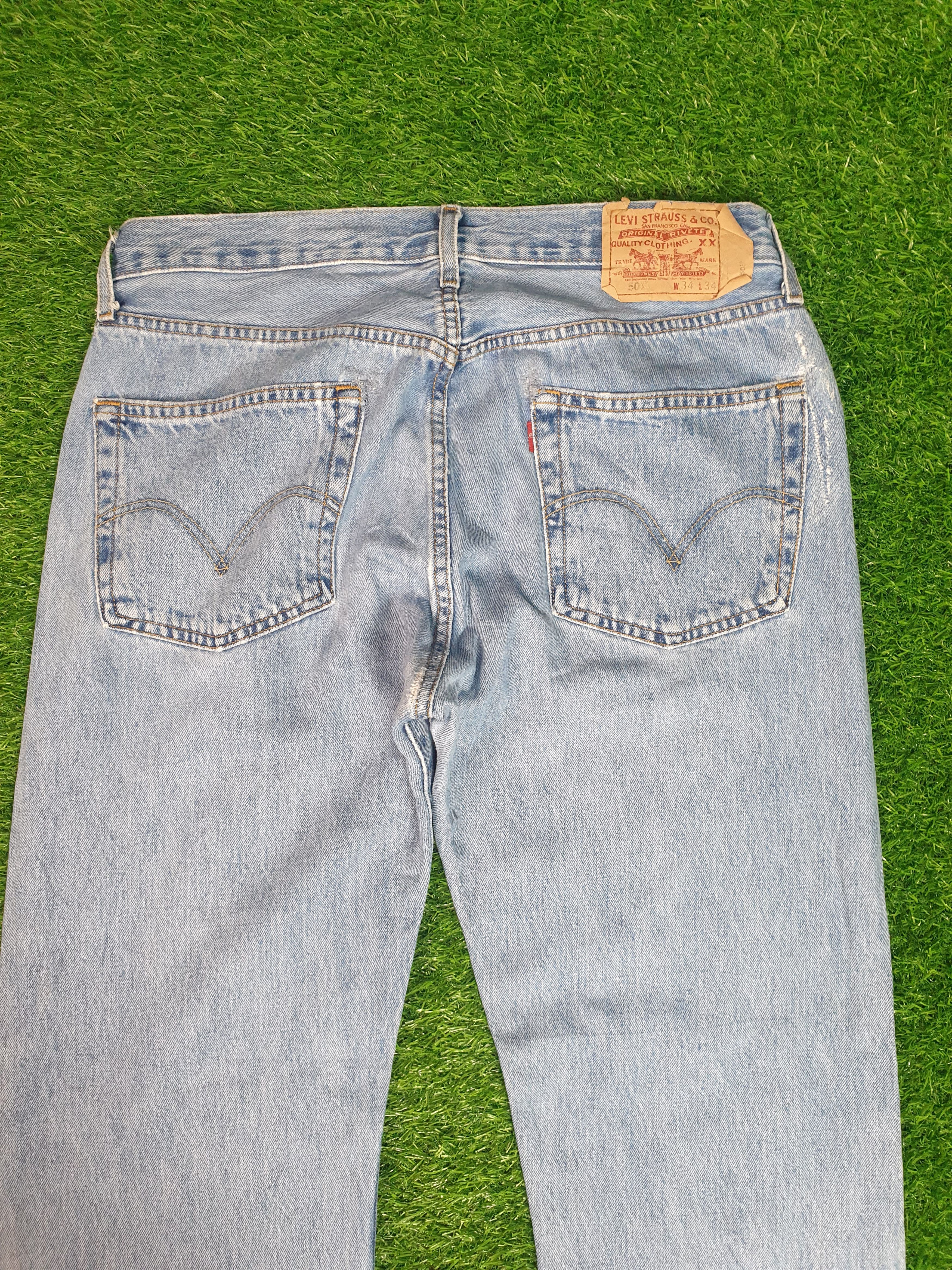 Levi's LEVIS 501 Light Wash Distressed Size 34X32 Jeans L0167 Size US 35 - 5 Thumbnail