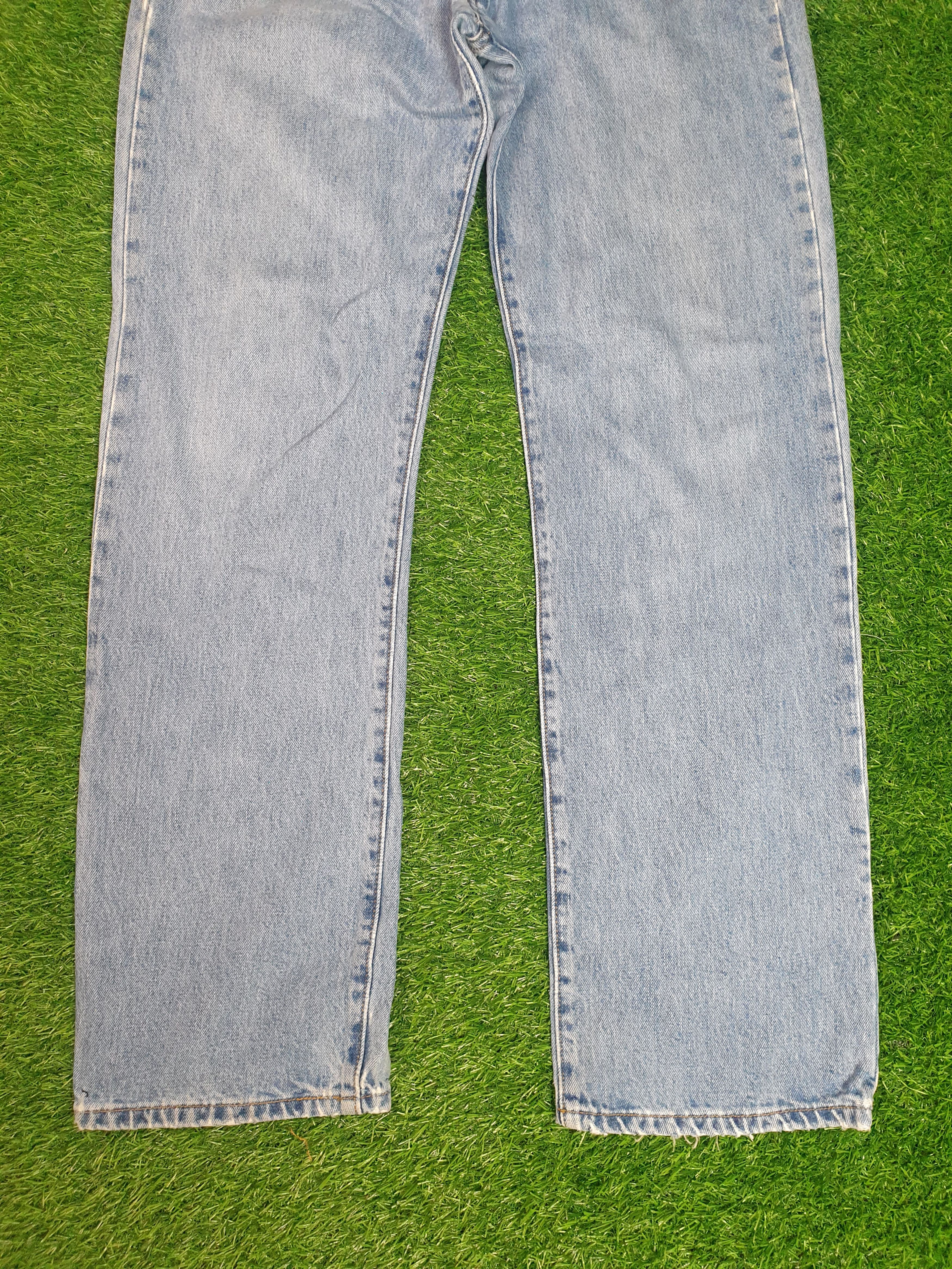 Levi's LEVIS 501 Light Wash Distressed Size 34X32 Jeans L0167 Size US 35 - 3 Thumbnail