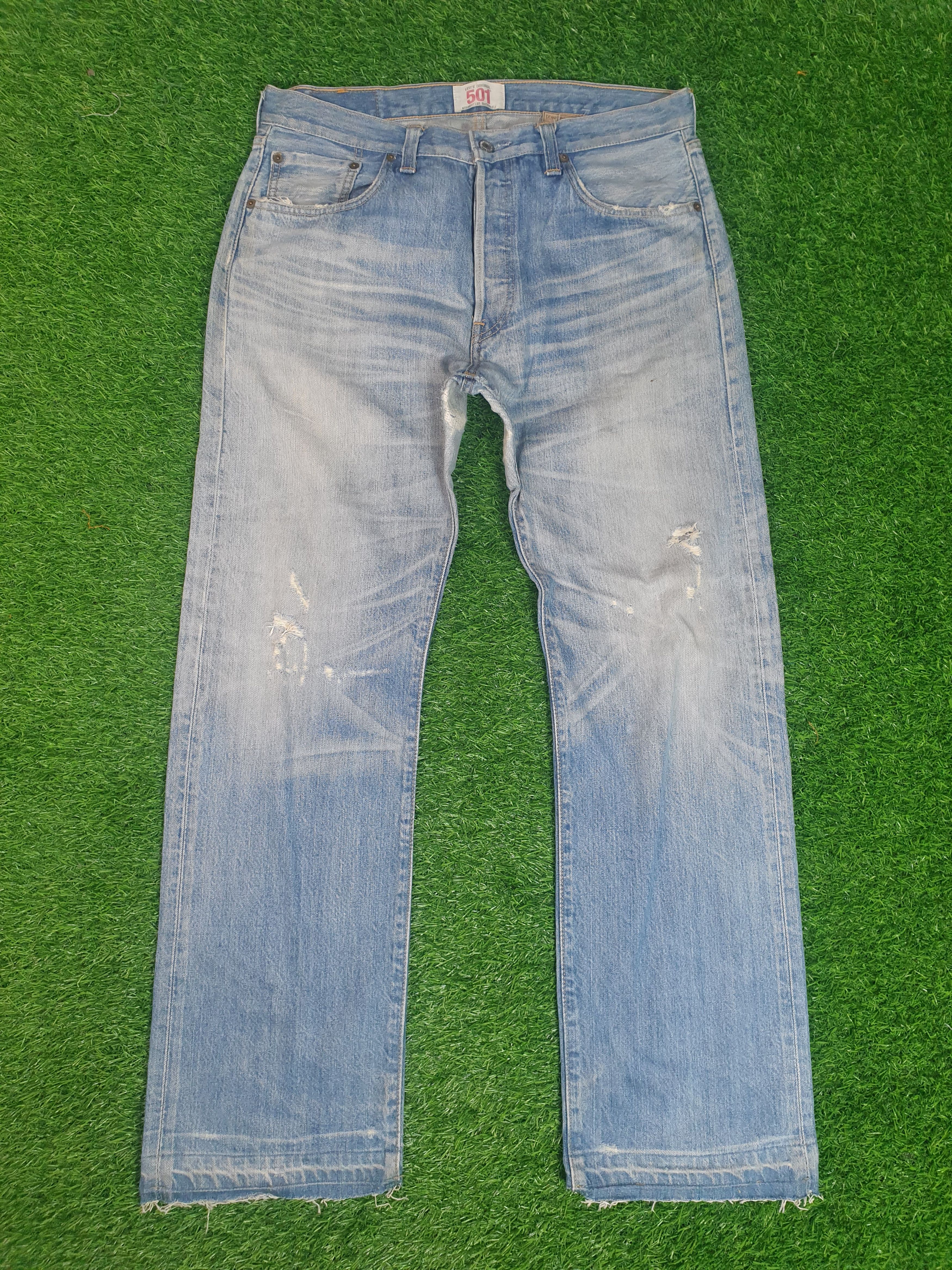 Levi's LEVIS 501 Stone Wash Distressed Size 34X31 Jeans L0180 Size US 34 / EU 50 - 1 Thumbnail