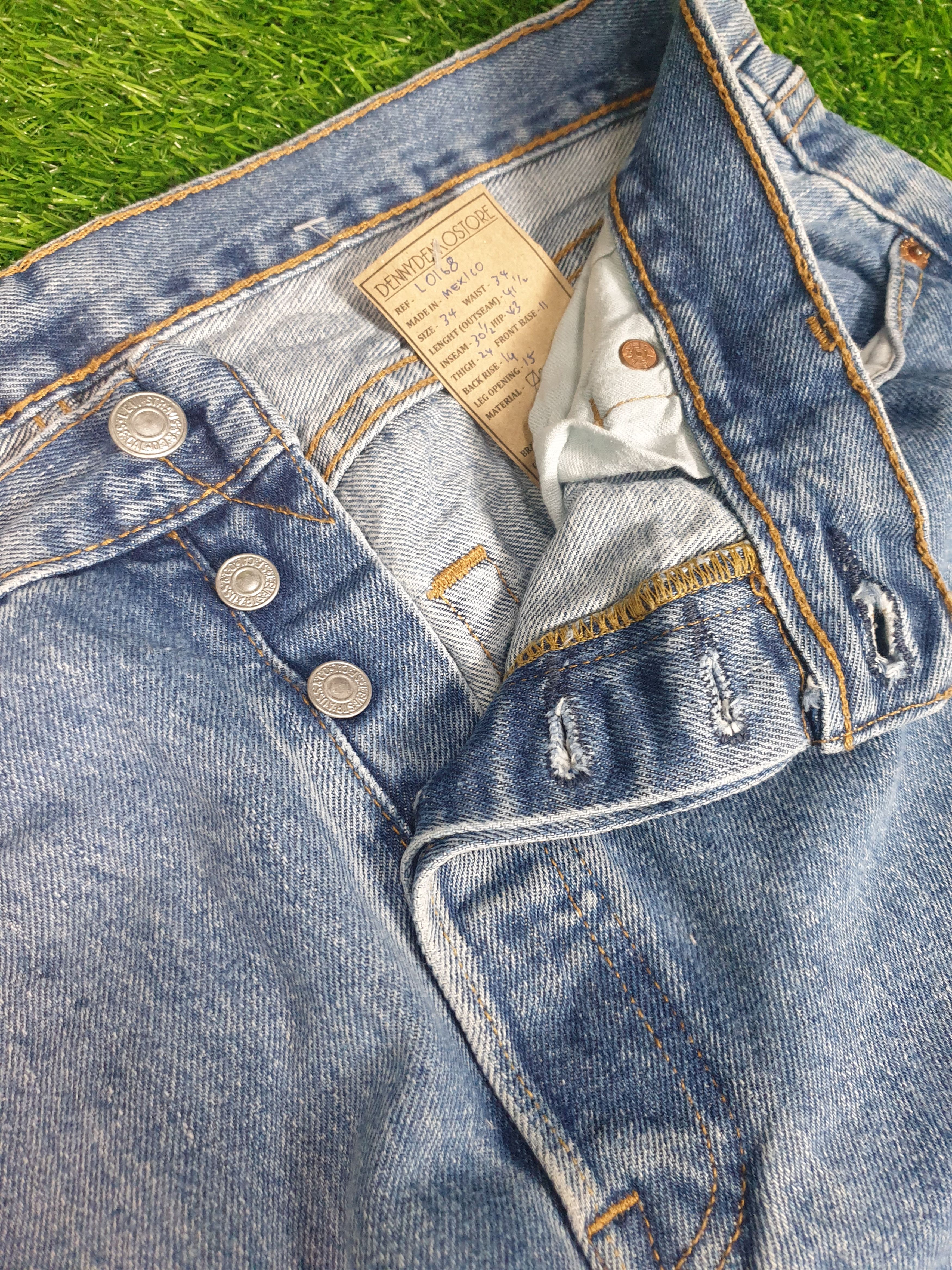 Levi's Vintage Clothing LEVIS 501 Light Wash Distressed Size 34X30.5 Jeans L0168 Size US 34 / EU 50 - 8 Thumbnail