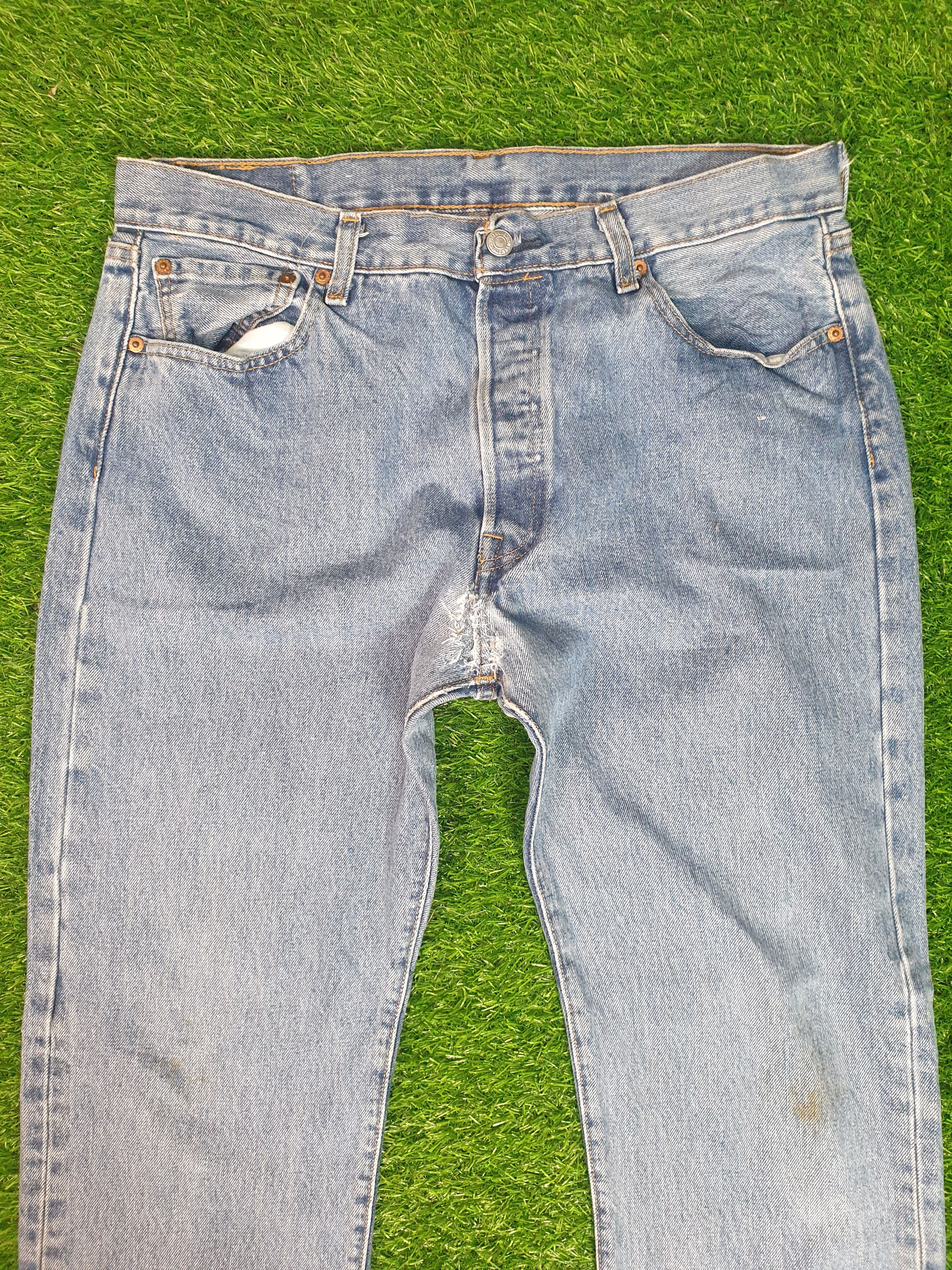 Levi's Vintage Clothing LEVIS 501 Light Wash Distressed Size 34X30.5 Jeans L0168 Size US 34 / EU 50 - 5 Thumbnail