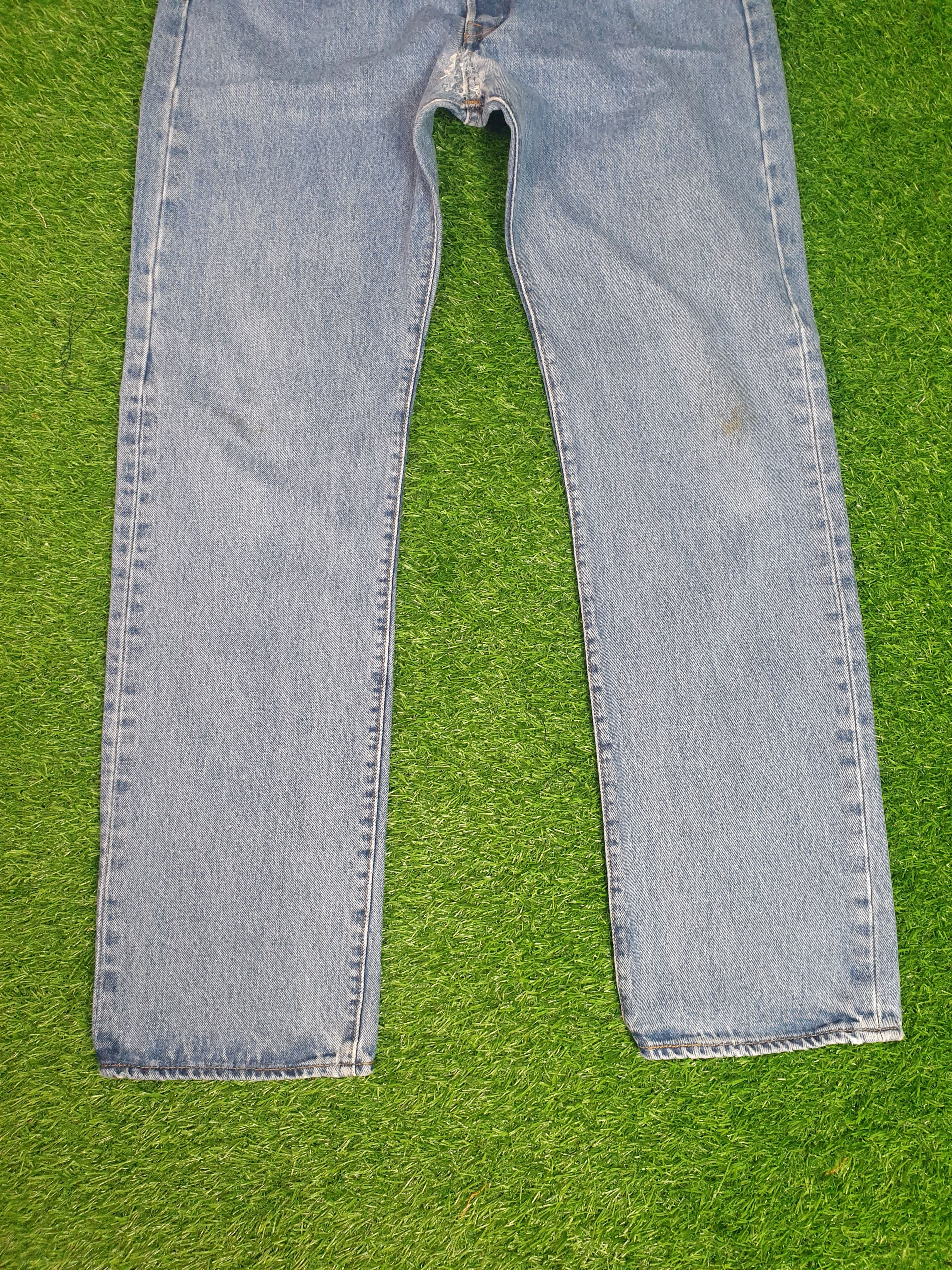 Levi's Vintage Clothing LEVIS 501 Light Wash Distressed Size 34X30.5 Jeans L0168 Size US 34 / EU 50 - 3 Thumbnail