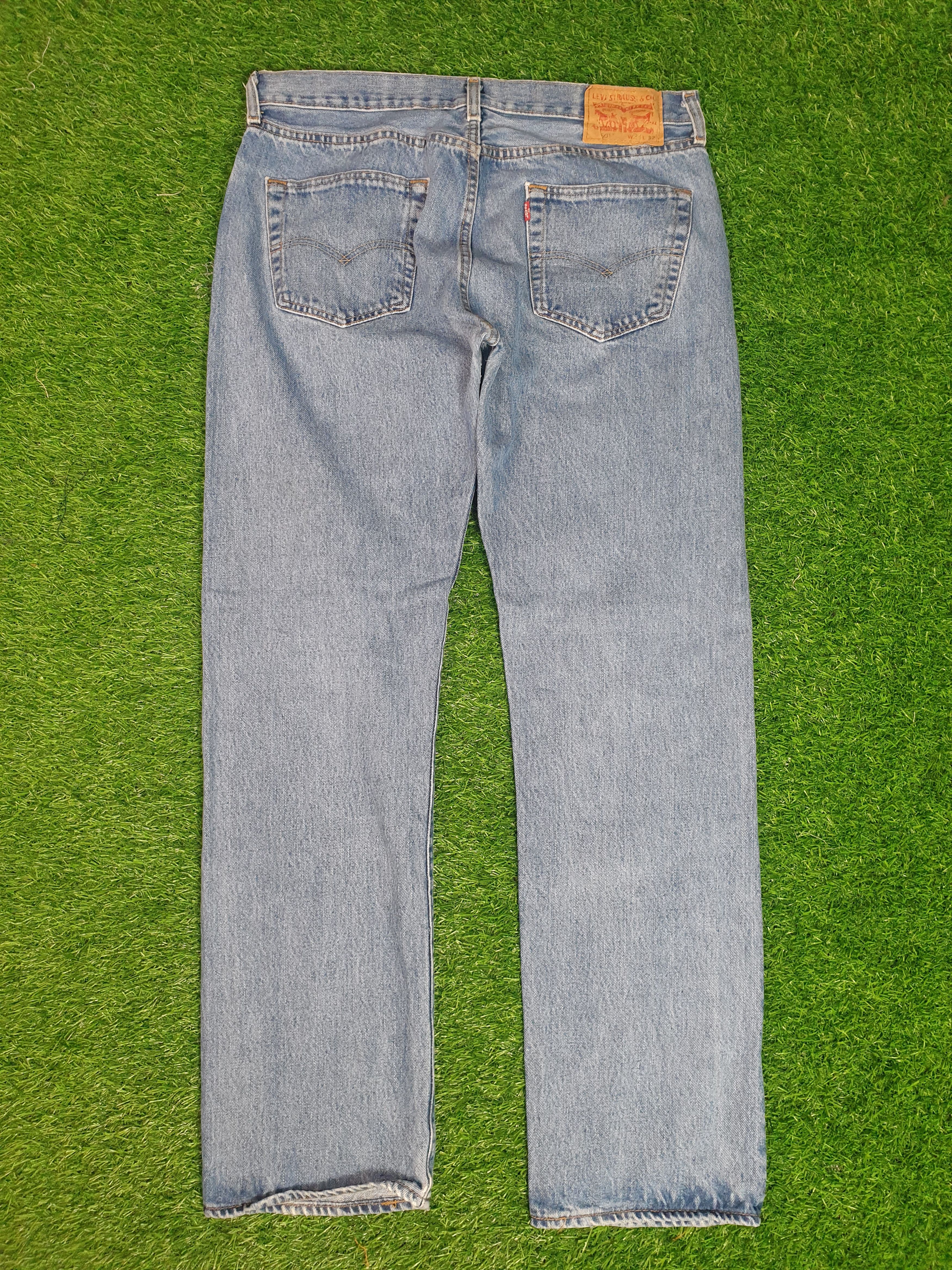 image of Distressed Denim x Levis Vintage Clothing Levis 501 Light Wash Distressed Size 34X30.5 Jeans L0168 