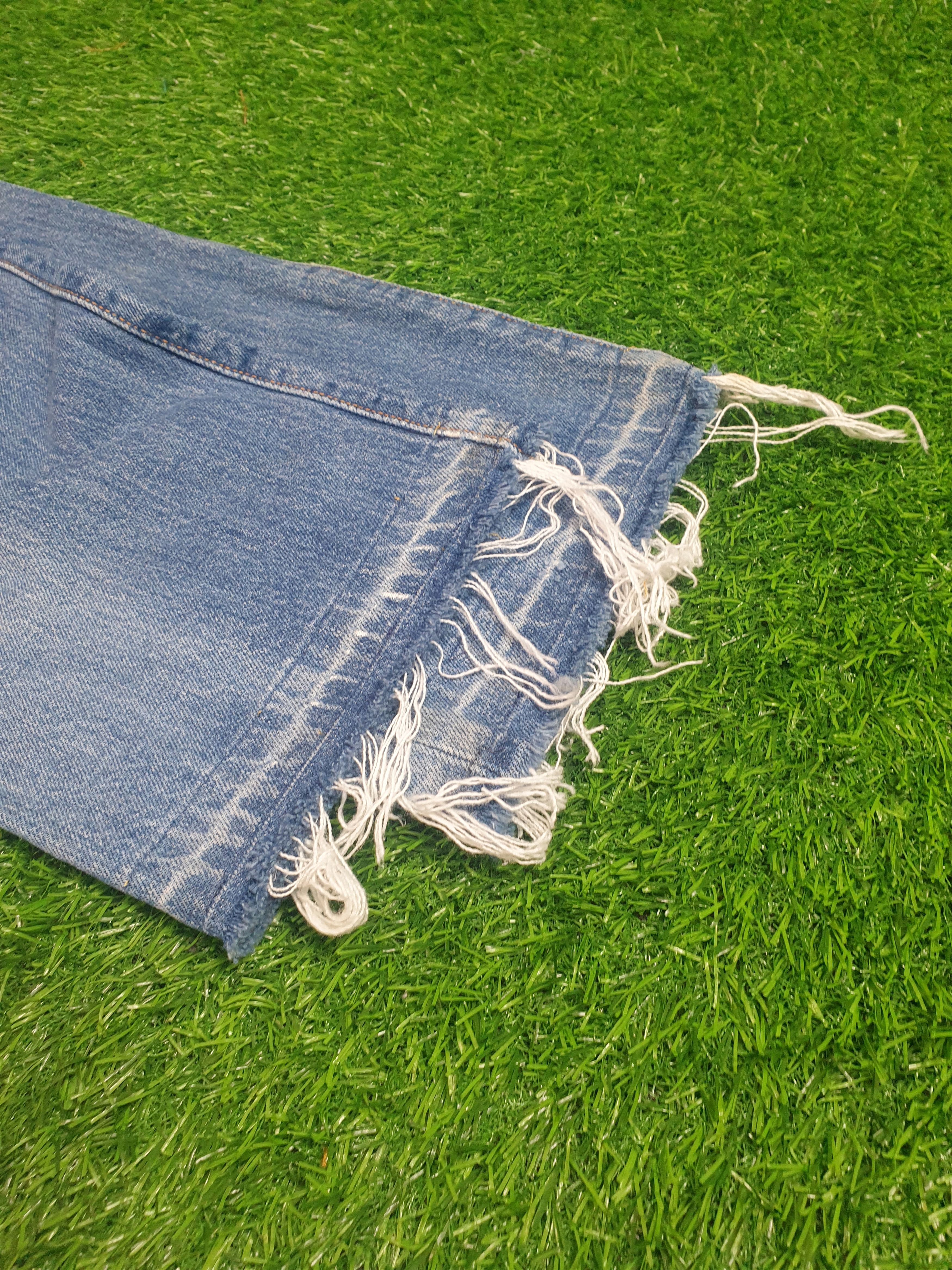 Levi's LEVIS 501 Sun Faded Distressed Size 32X30 Jeans L0182 Size US 32 / EU 48 - 5 Thumbnail