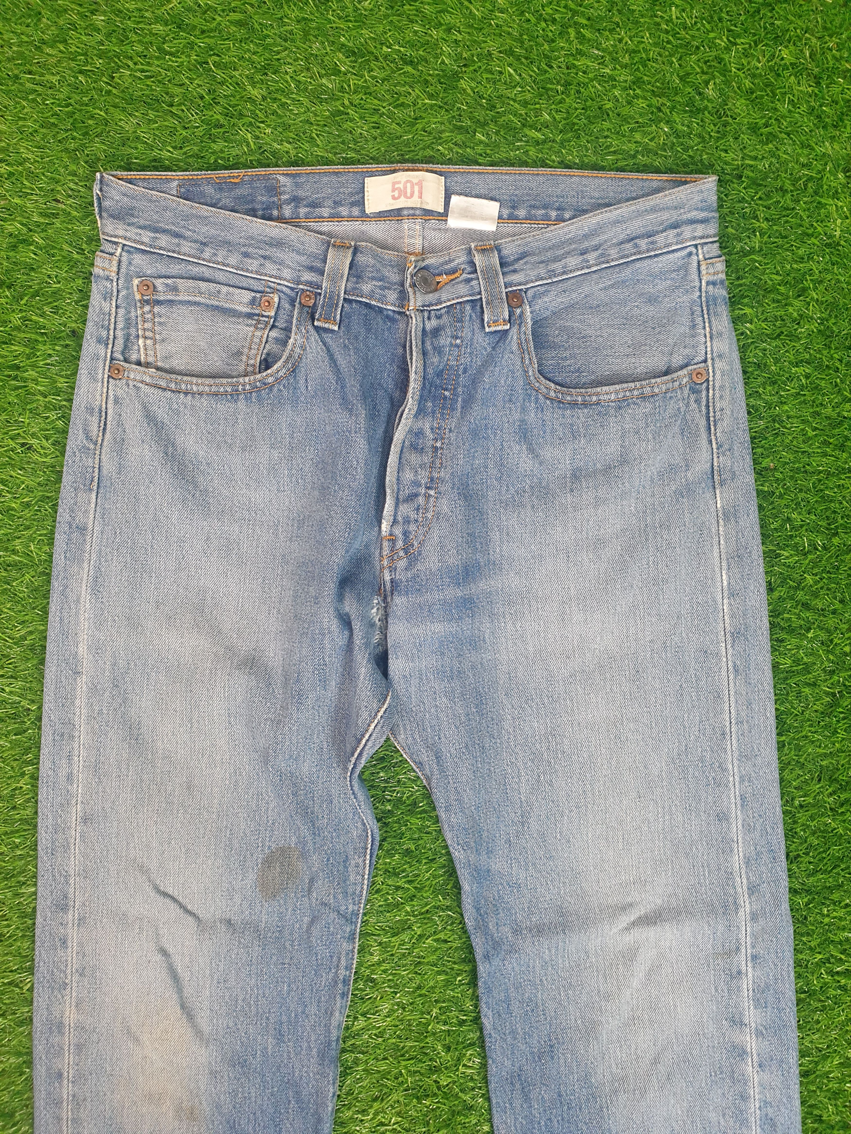 Levi's LEVIS 501 Sun Faded Distressed Size 32X30 Jeans L0182 Size US 32 / EU 48 - 2 Thumbnail