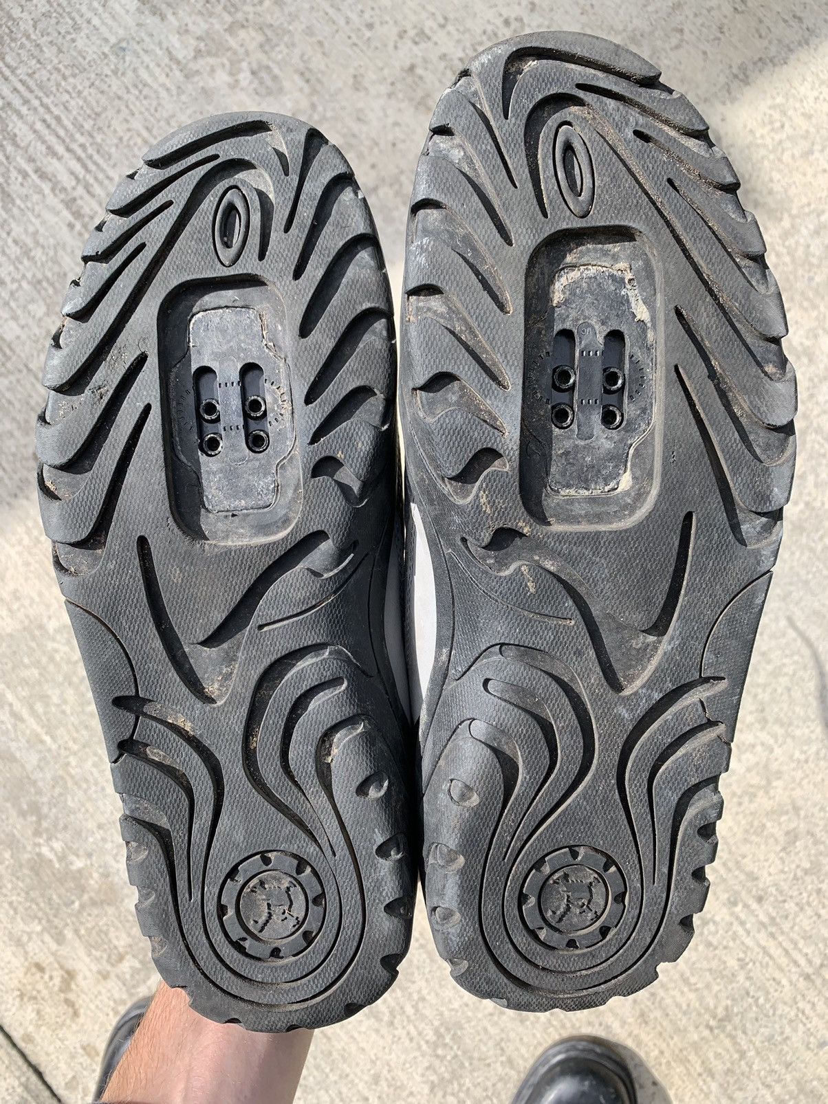 Oakley × Vintage 2000s Vintage Oakley Cycling Clip Sneaker Gray Black Skater Size US 10.5 / EU 43-44 - 9 Thumbnail