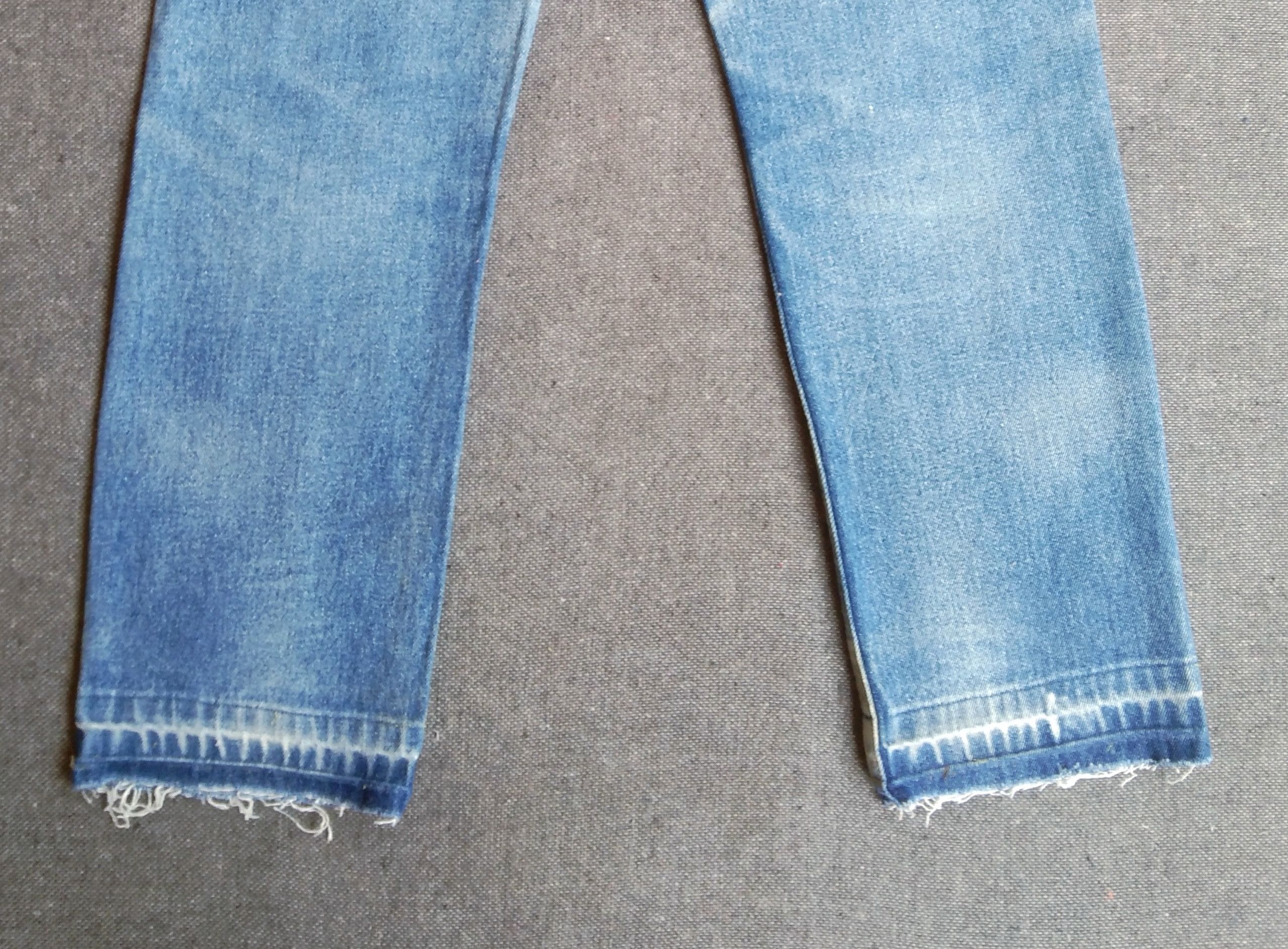 Levi's Vintage Levi's Jeans 505 Distressed Faded Blue Denim 27x28 Size US 27 - 3 Thumbnail