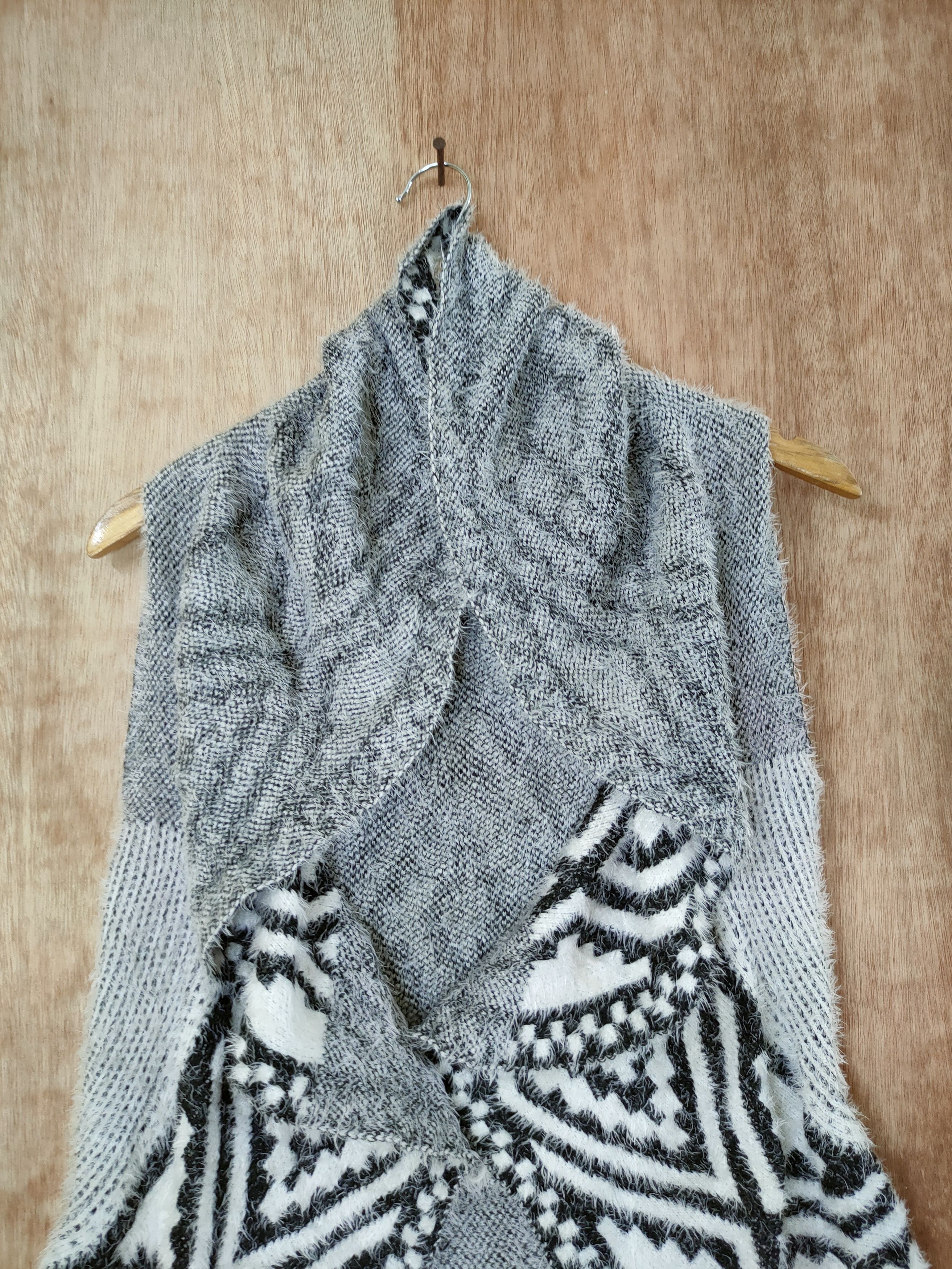 Vintage DL Navajo cardigan vest mohair fur shaggy japan #46-508 Size US S / EU 44-46 / 1 - 6 Thumbnail