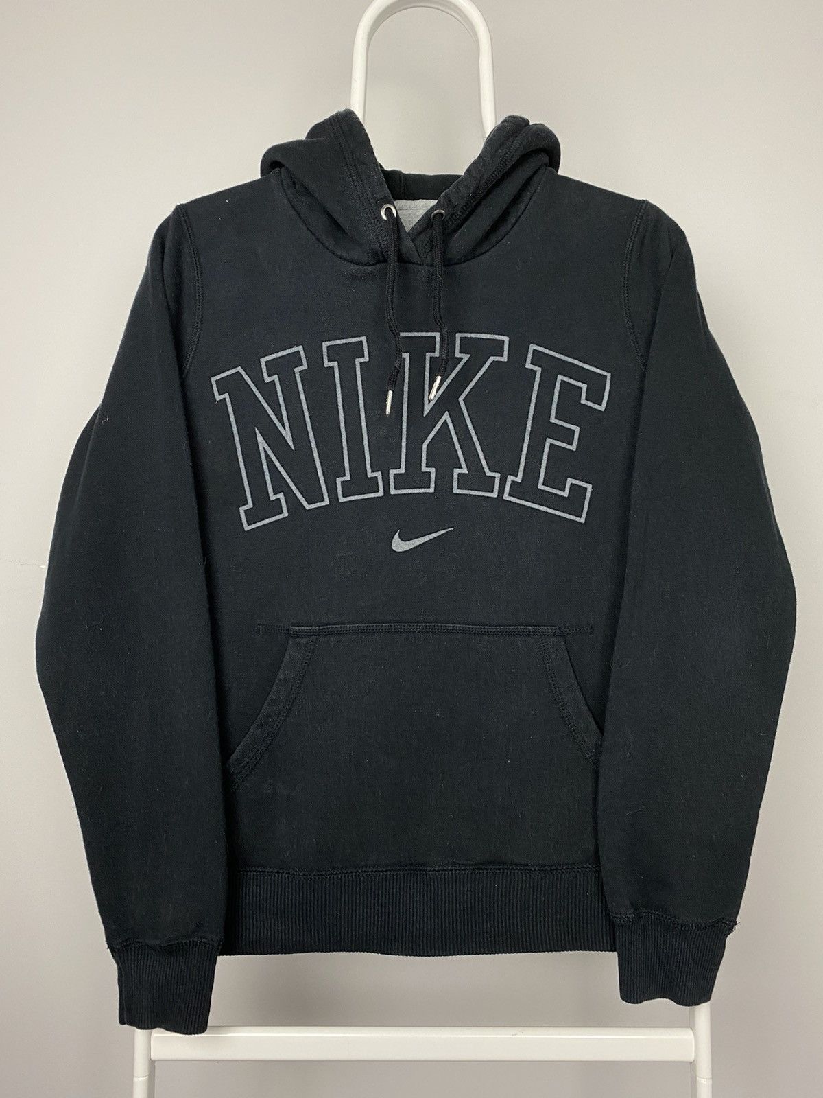 Nike × Vintage Nike spell out center swoosh hoodie black sweatshirt vintage Size US XS / EU 42 / 0 - 1 Thumbnail