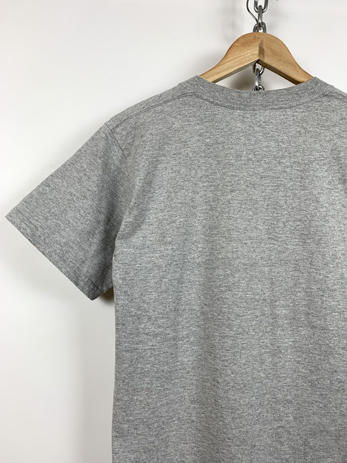 Oakley Vintage Oakley Center Logo Grey T-Shirt Size US S / EU 44-46 / 1 - 7 Thumbnail