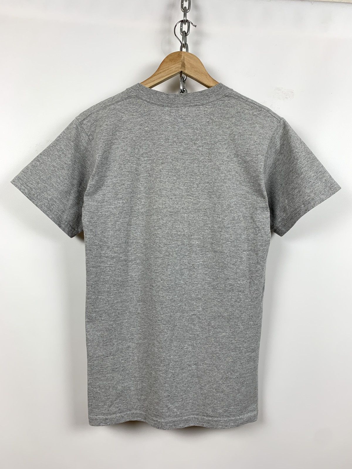 Oakley Vintage Oakley Center Logo Grey T-Shirt Size US S / EU 44-46 / 1 - 6 Thumbnail