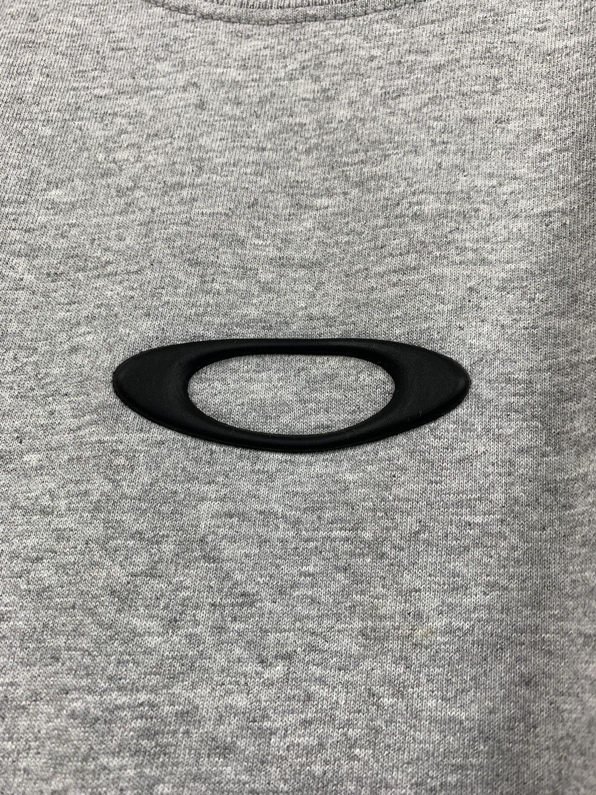 Oakley Vintage Oakley Center Logo Grey T-Shirt Size US S / EU 44-46 / 1 - 5 Thumbnail