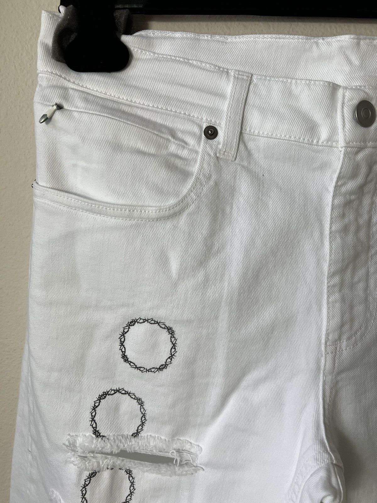 1017 ALYX 9SM 1017 ALYX 9SM Thorn Slash Denim White Size US 32 / EU 48 - 2 Thumbnail