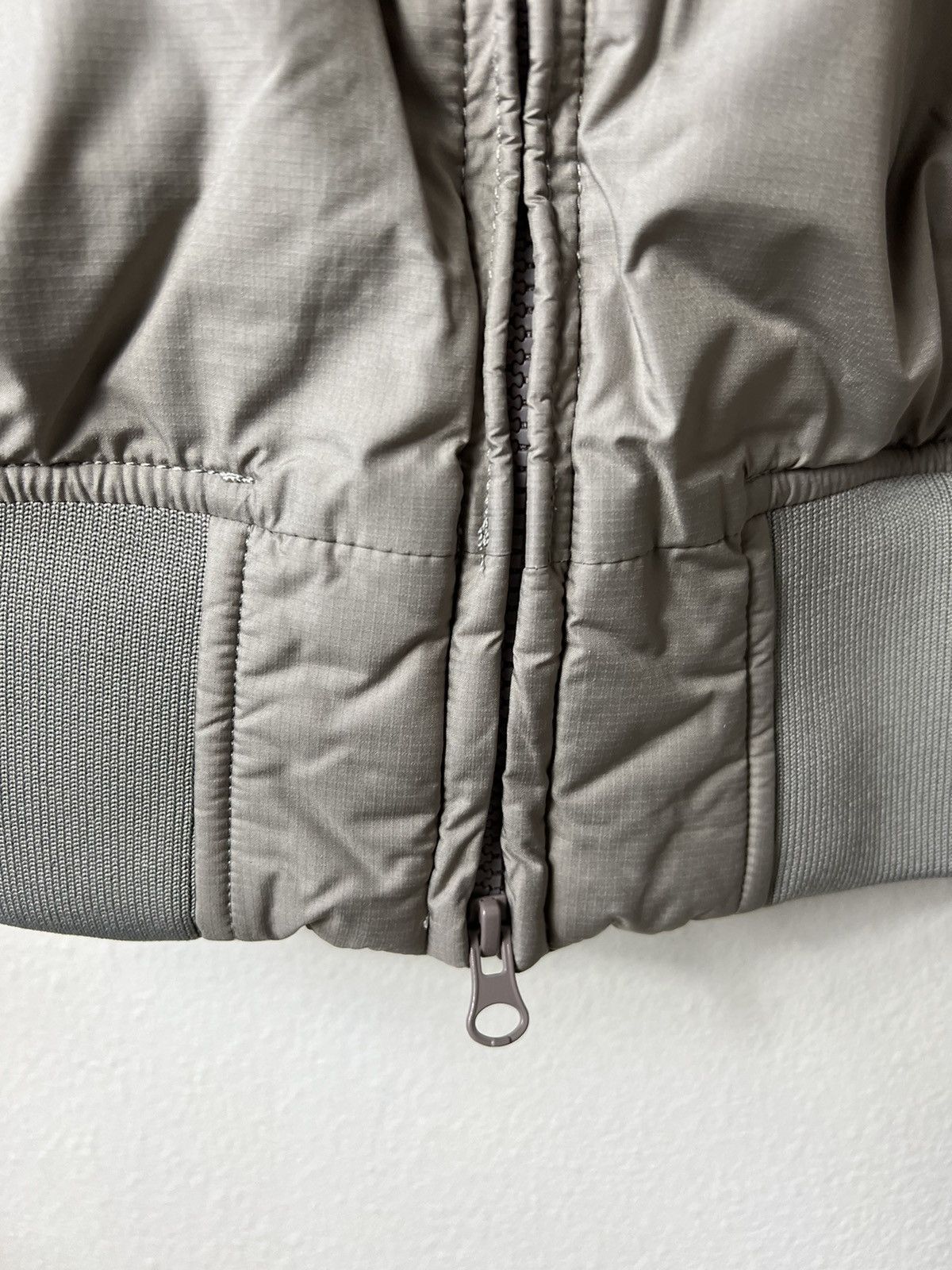 1017 ALYX 9SM × Alyx 1017 ALYX 9SM Taupe Cropped Nylon Bomber Size US XL / EU 56 / 4 - 5 Thumbnail