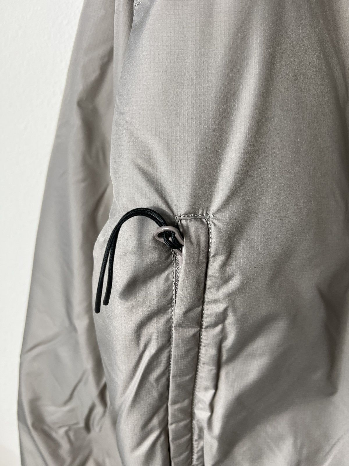 1017 ALYX 9SM × Alyx 1017 ALYX 9SM Taupe Cropped Nylon Bomber Size US XL / EU 56 / 4 - 6 Thumbnail
