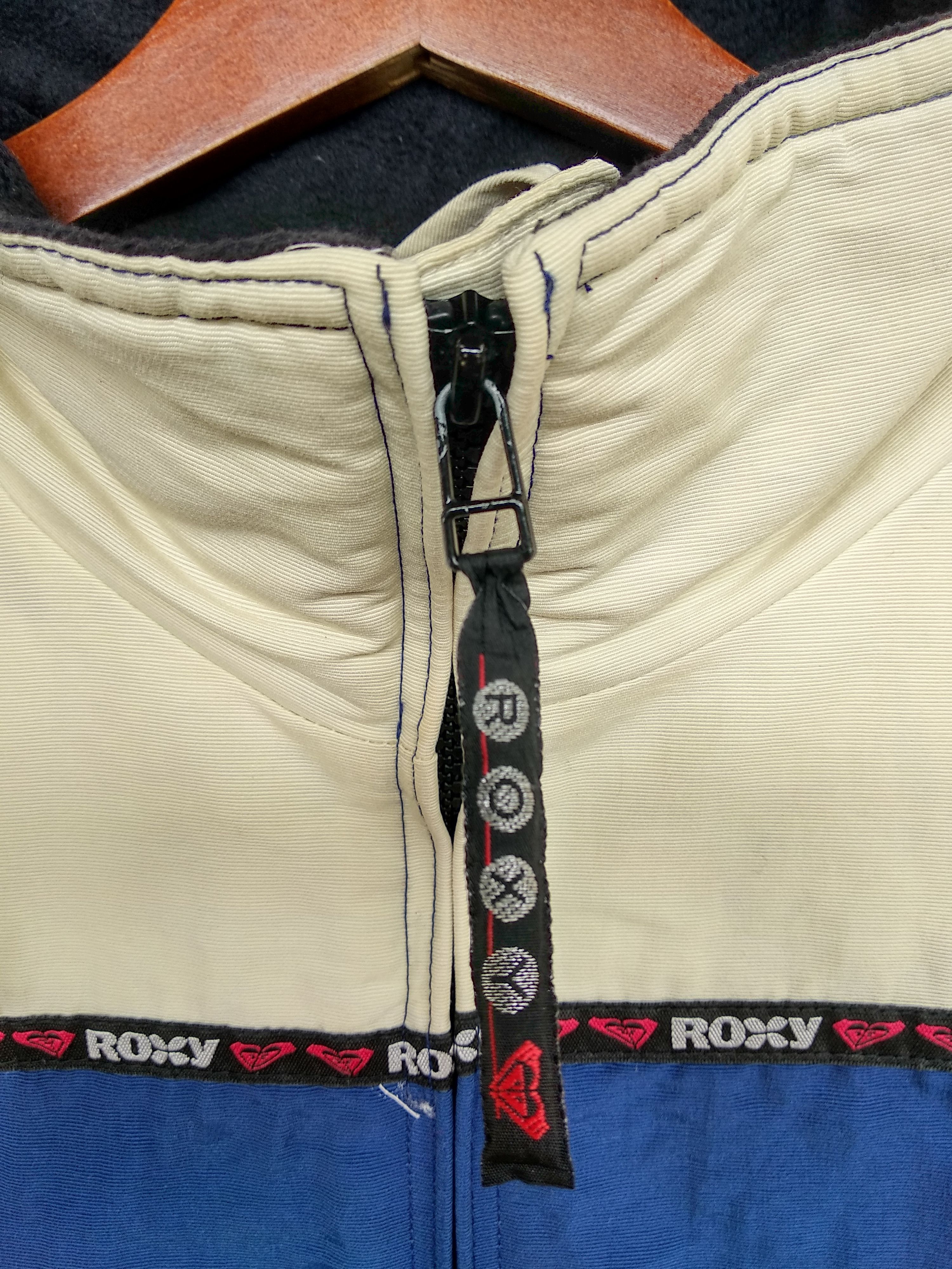 Vintage Vintage Roxy Snow Hoodie Jacket/Size L/Good Condition. Size US L / EU 52-54 / 3 - 4 Thumbnail