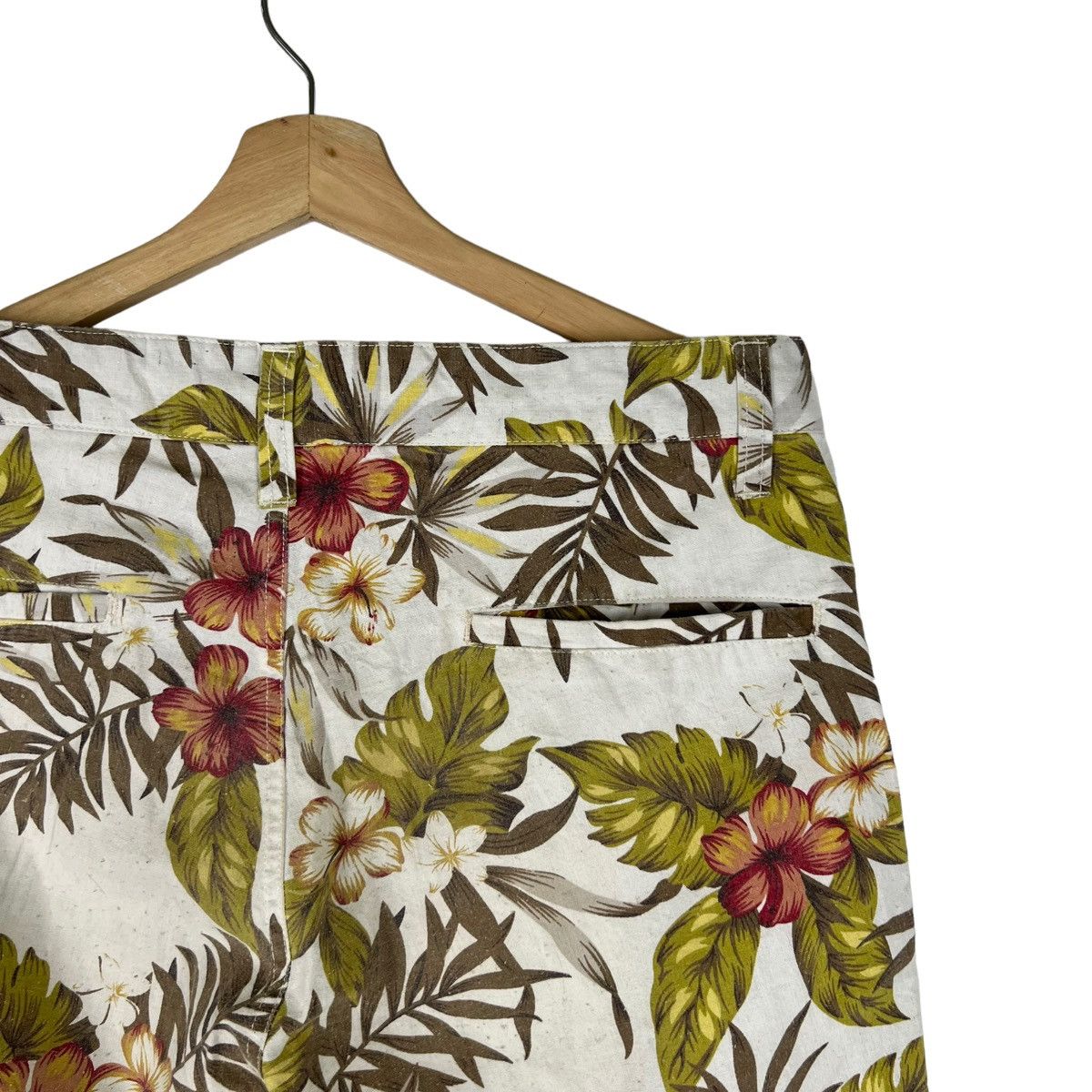 Japanese Brand VINTAGE CLOTHELE SHORT PANTS RILEX WEAR FULL PRINT FLOWER Size US 34 / EU 50 - 7 Thumbnail