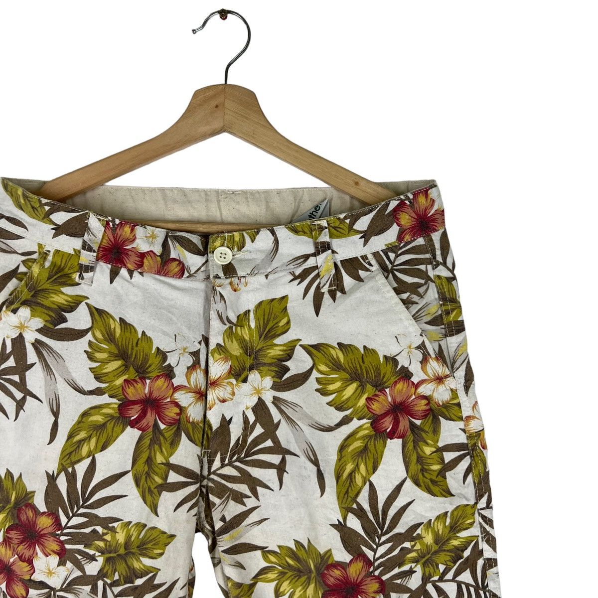 Japanese Brand VINTAGE CLOTHELE SHORT PANTS RILEX WEAR FULL PRINT FLOWER Size US 34 / EU 50 - 5 Thumbnail