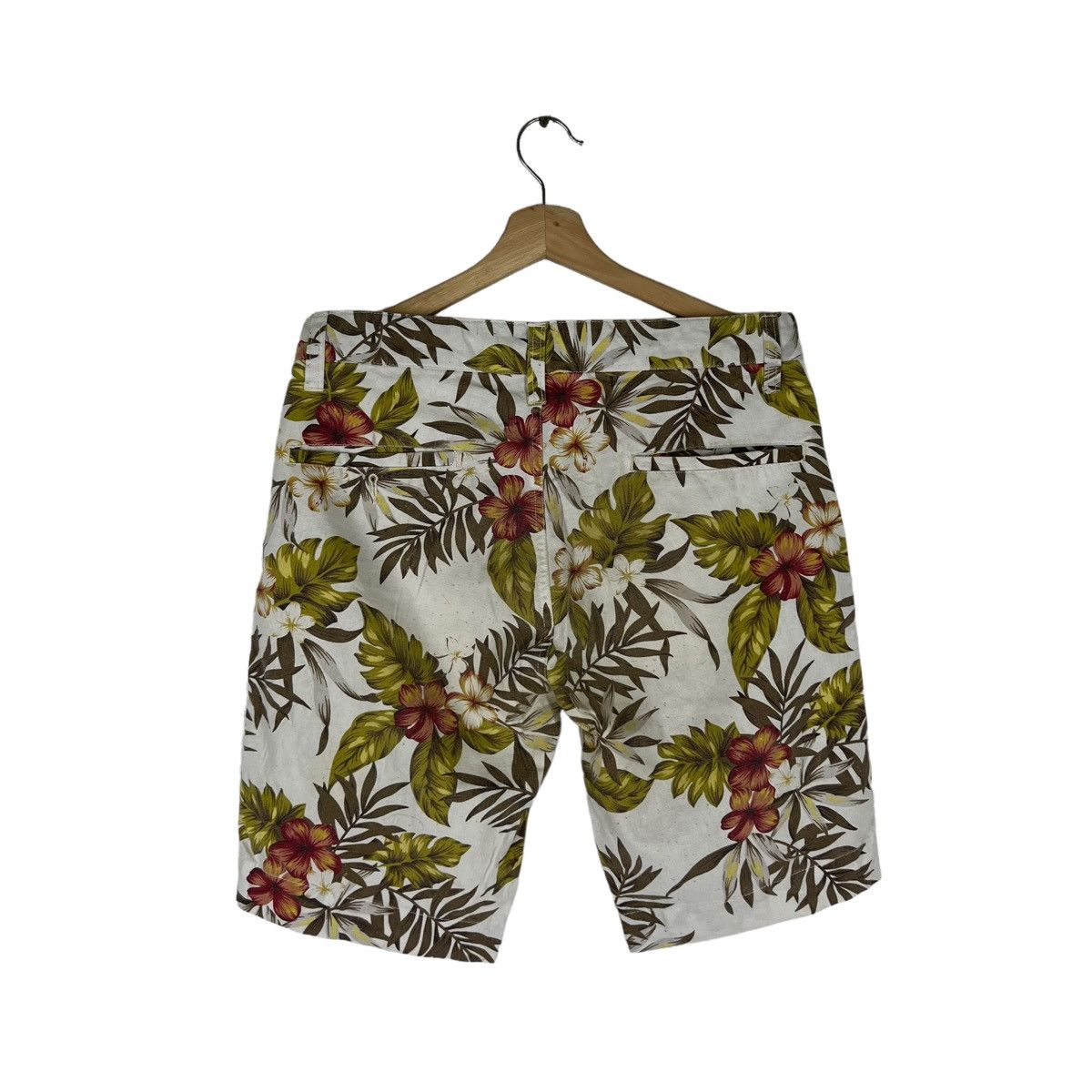 Japanese Brand VINTAGE CLOTHELE SHORT PANTS RILEX WEAR FULL PRINT FLOWER Size US 34 / EU 50 - 6 Thumbnail