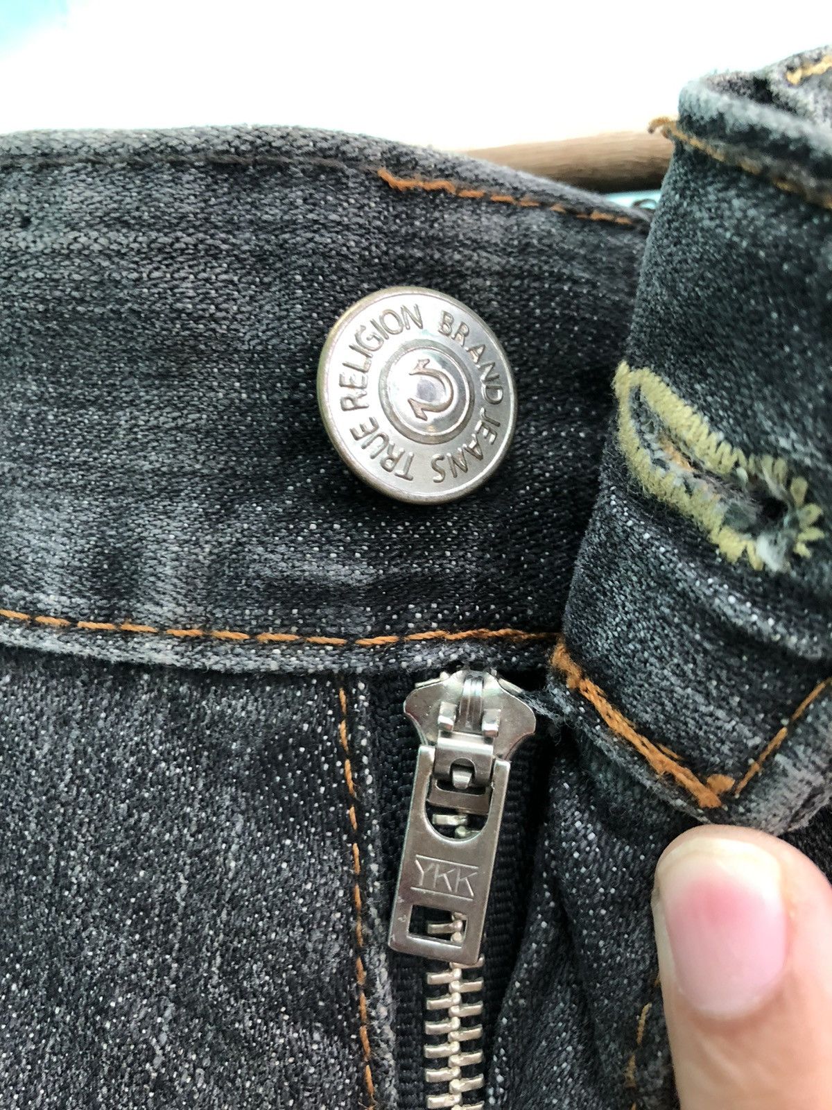 True Religion × Vintage VINTAGE TRUE RELIGION JOEY SHORT DISTRESSED DENIM JEANS Size US 31 - 6 Thumbnail