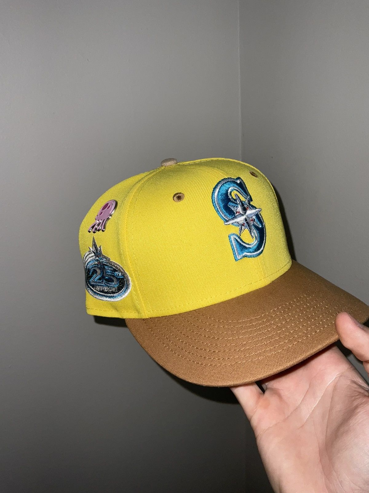 Seattle Mariners shops Sponge Bob Fitted Capanova Exclusive (Not Hat Club)