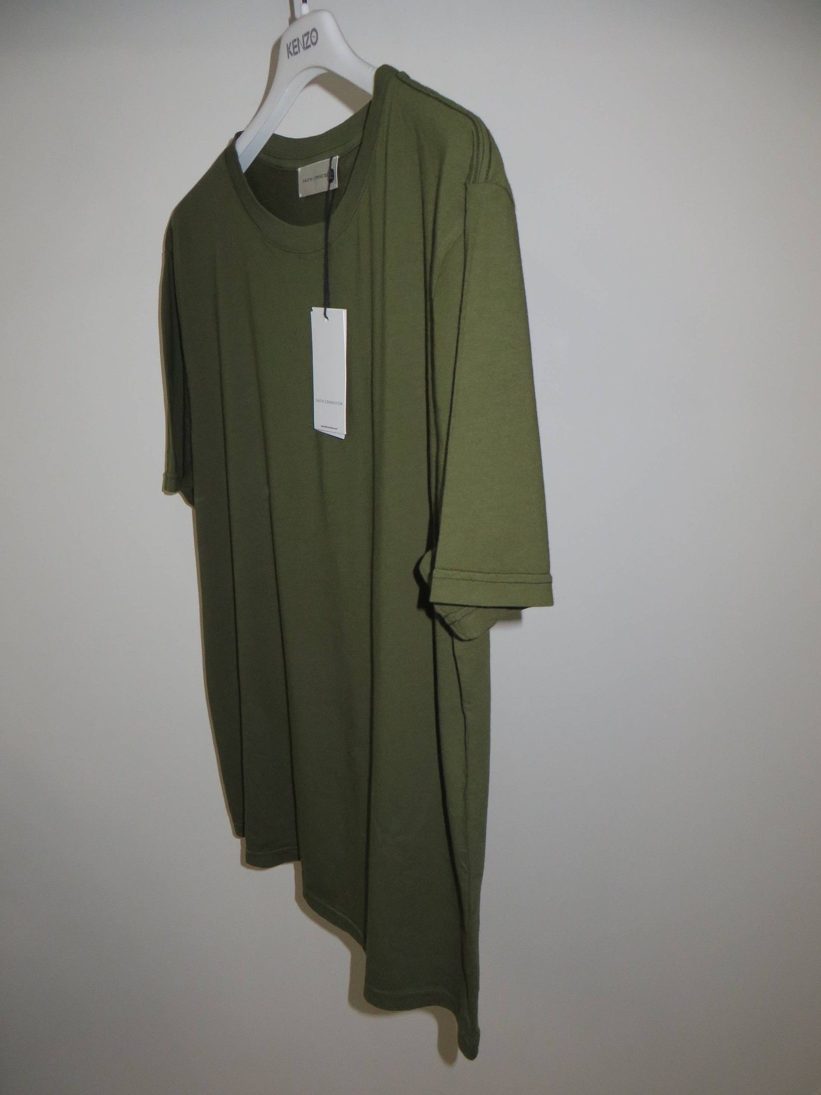 Faith Connexion Classic t-shirt Size US L / EU 52-54 / 3 - 9 Thumbnail
