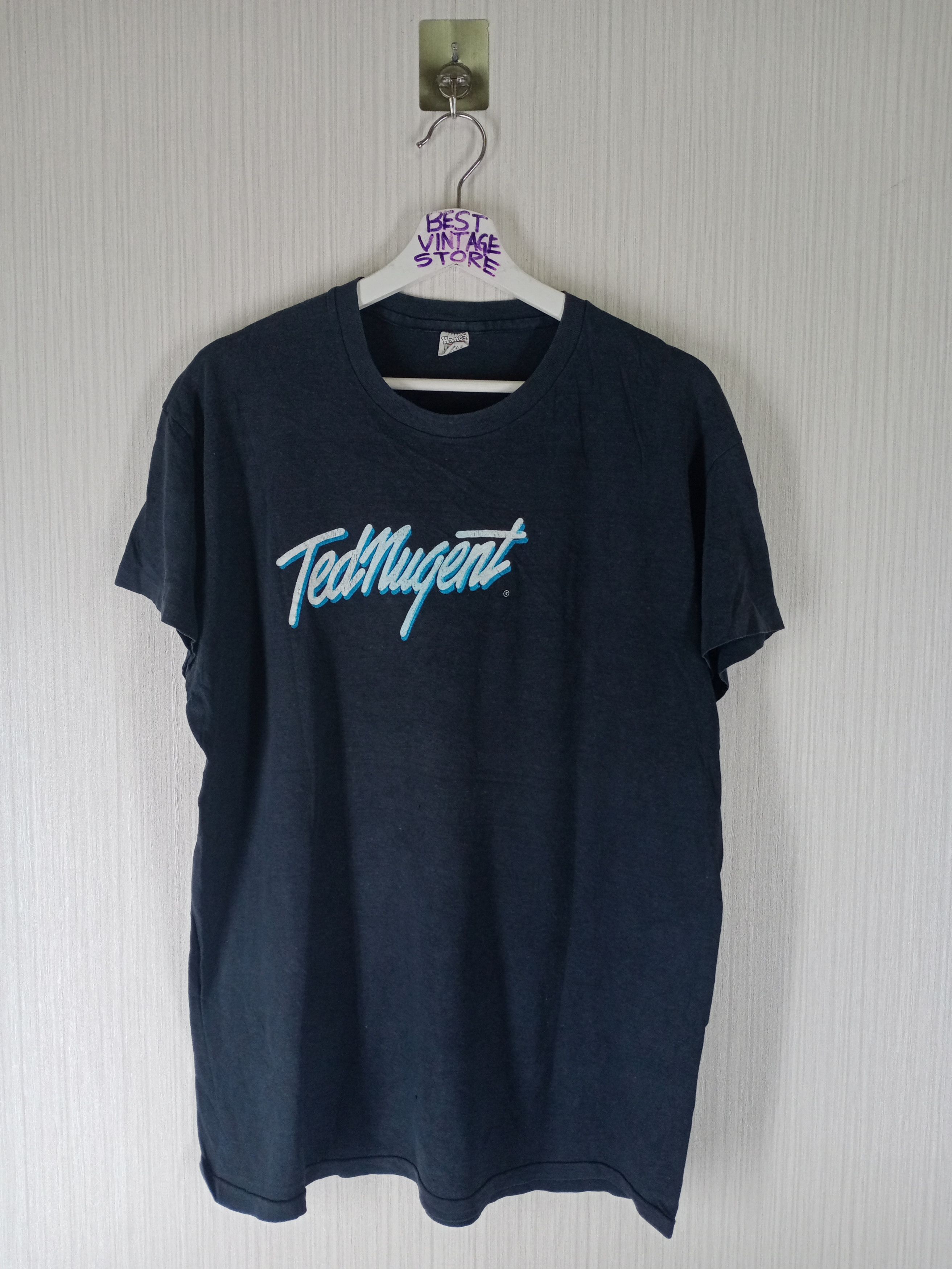 Band Tees Vintage 70s Ted Nugent World Tour Tshirt Size US L / EU 52-54 / 3 - 1 Thumbnail