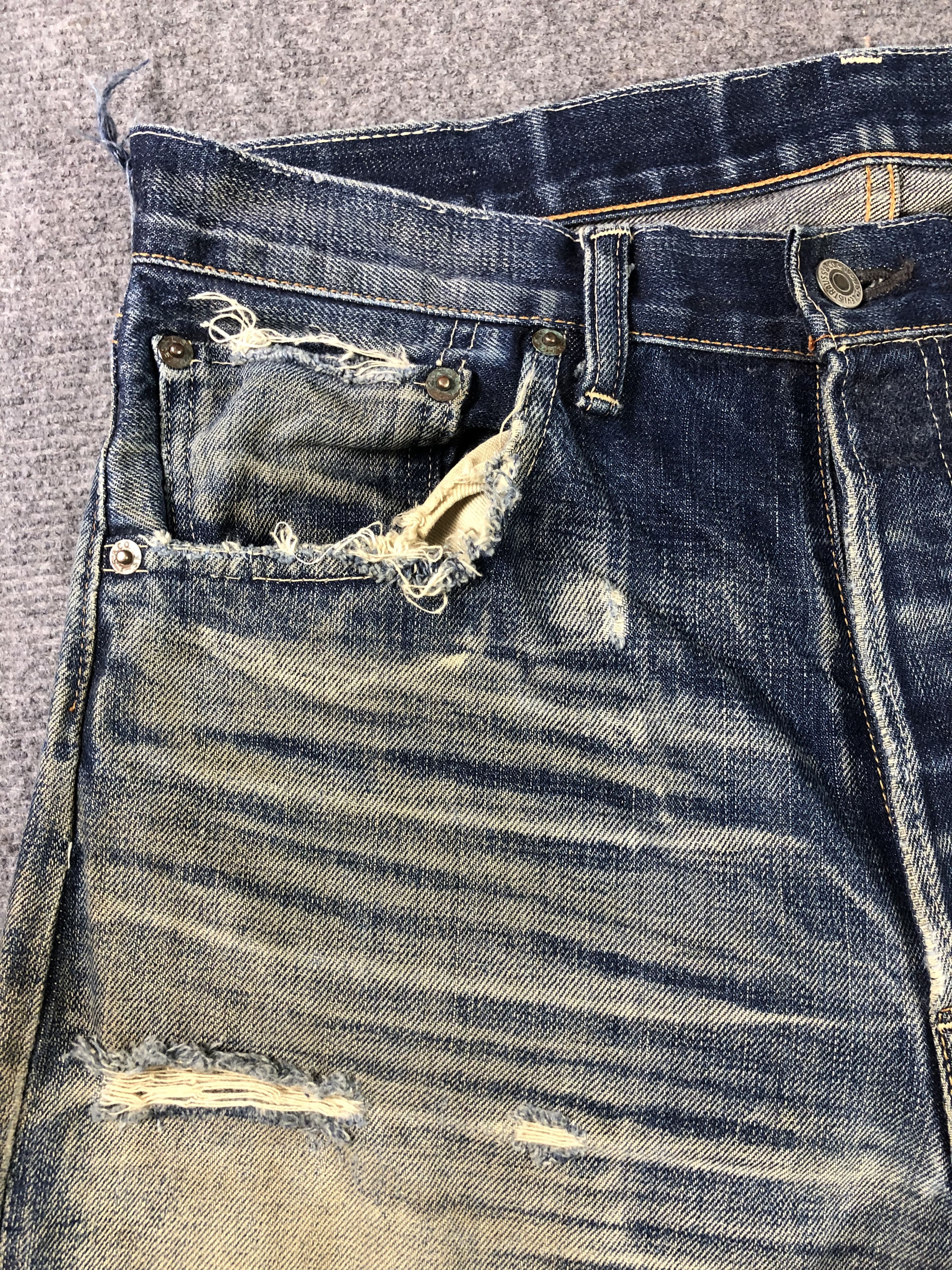 Levi's Faded Blue Vintage Levis Big E LVC Denim Jeans 33x33 Size US 33 - 3 Thumbnail