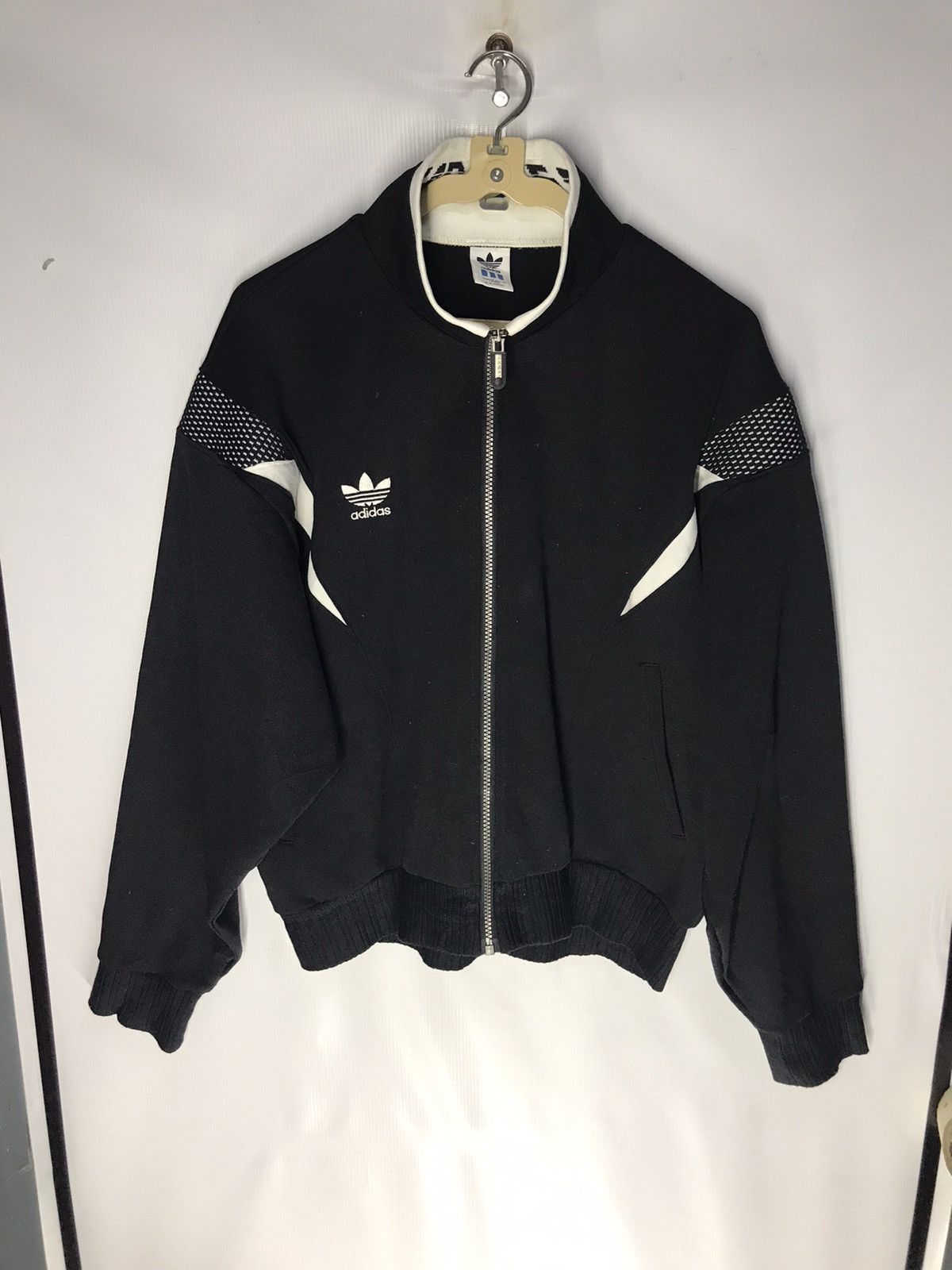 Adidas × Vintage Vintage adidas sweater Size US L / EU 52-54 / 3 - 7 Thumbnail