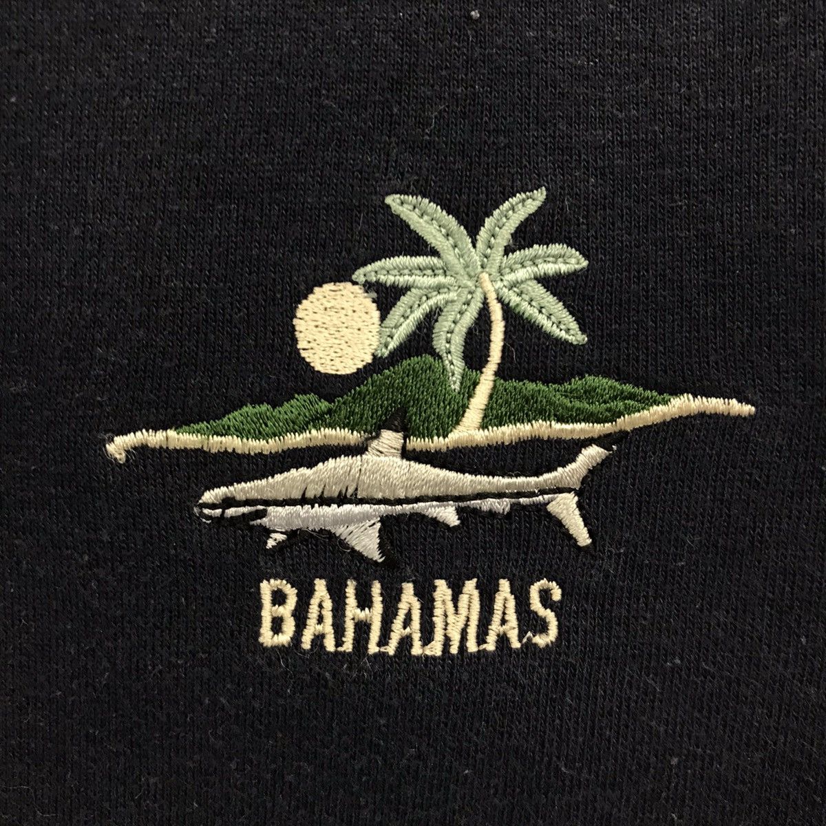 Vintage Vintage Bahamas Sweatshirt Embroidery Big Logo Hawaii Surf Size US M / EU 48-50 / 2 - 3 Thumbnail