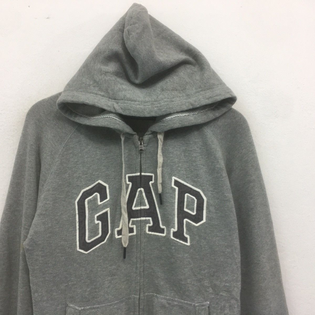 Gap × Japanese Brand Vintage GAP Sweater GAP Hoodie GAP Biglogo Size US S / EU 44-46 / 1 - 2 Thumbnail