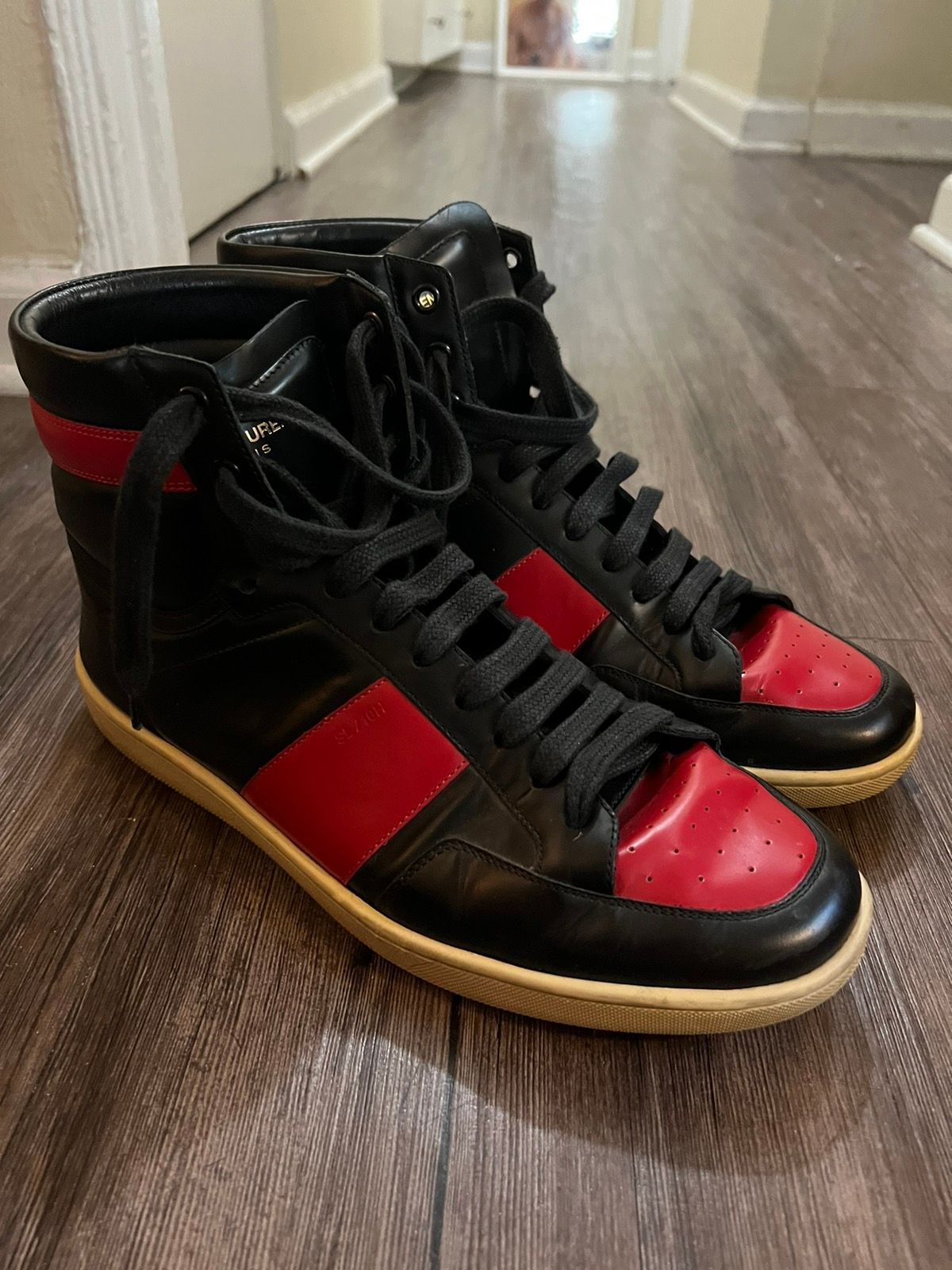 Pre-owned Saint Laurent Bred Sl10h Shoes In Black