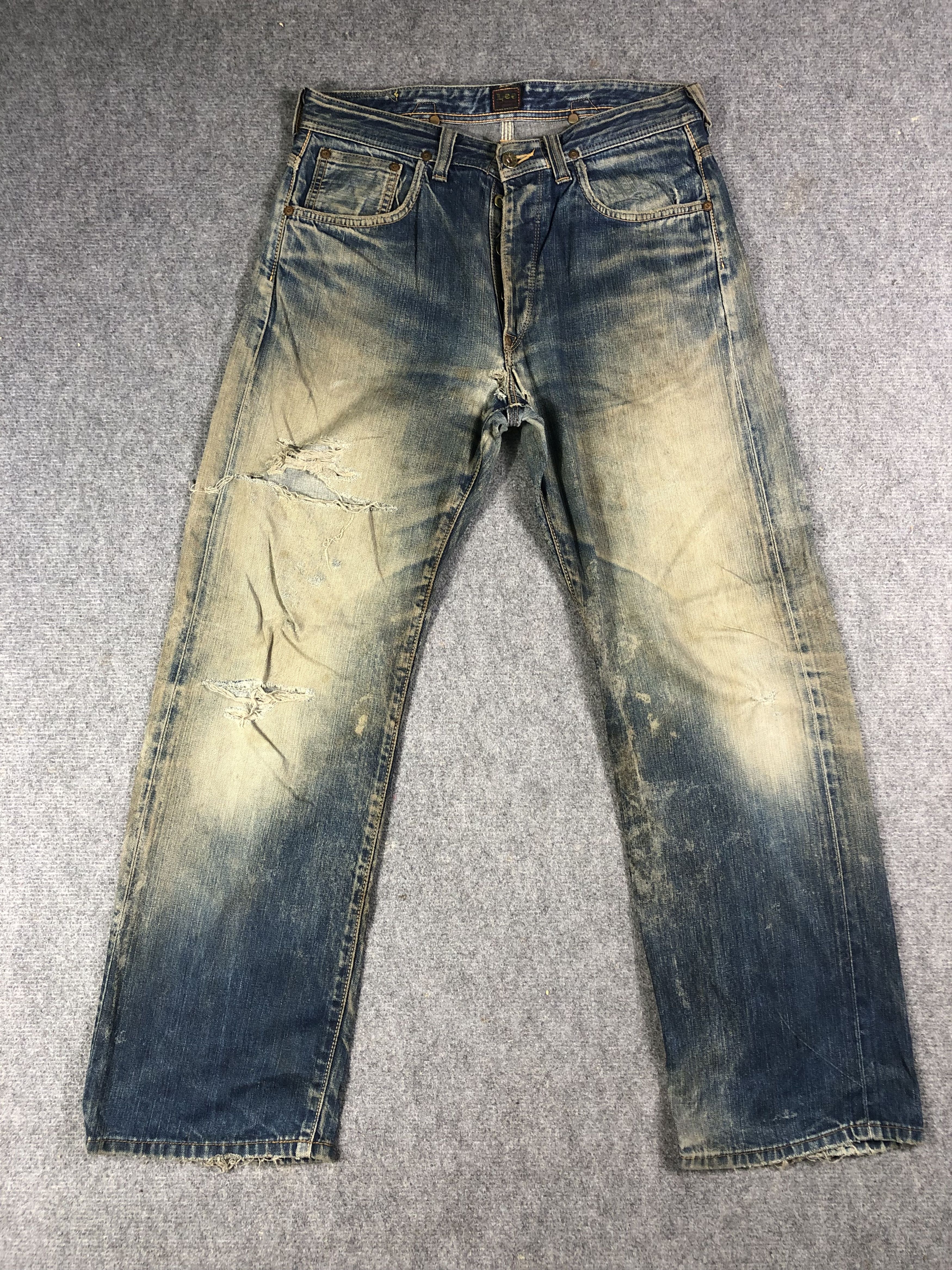 image of Distressed Denim x Lee Vintage 80's Lee Cowboy Selvadge Buckle Back 32X29 in Blue Distressed, Men's