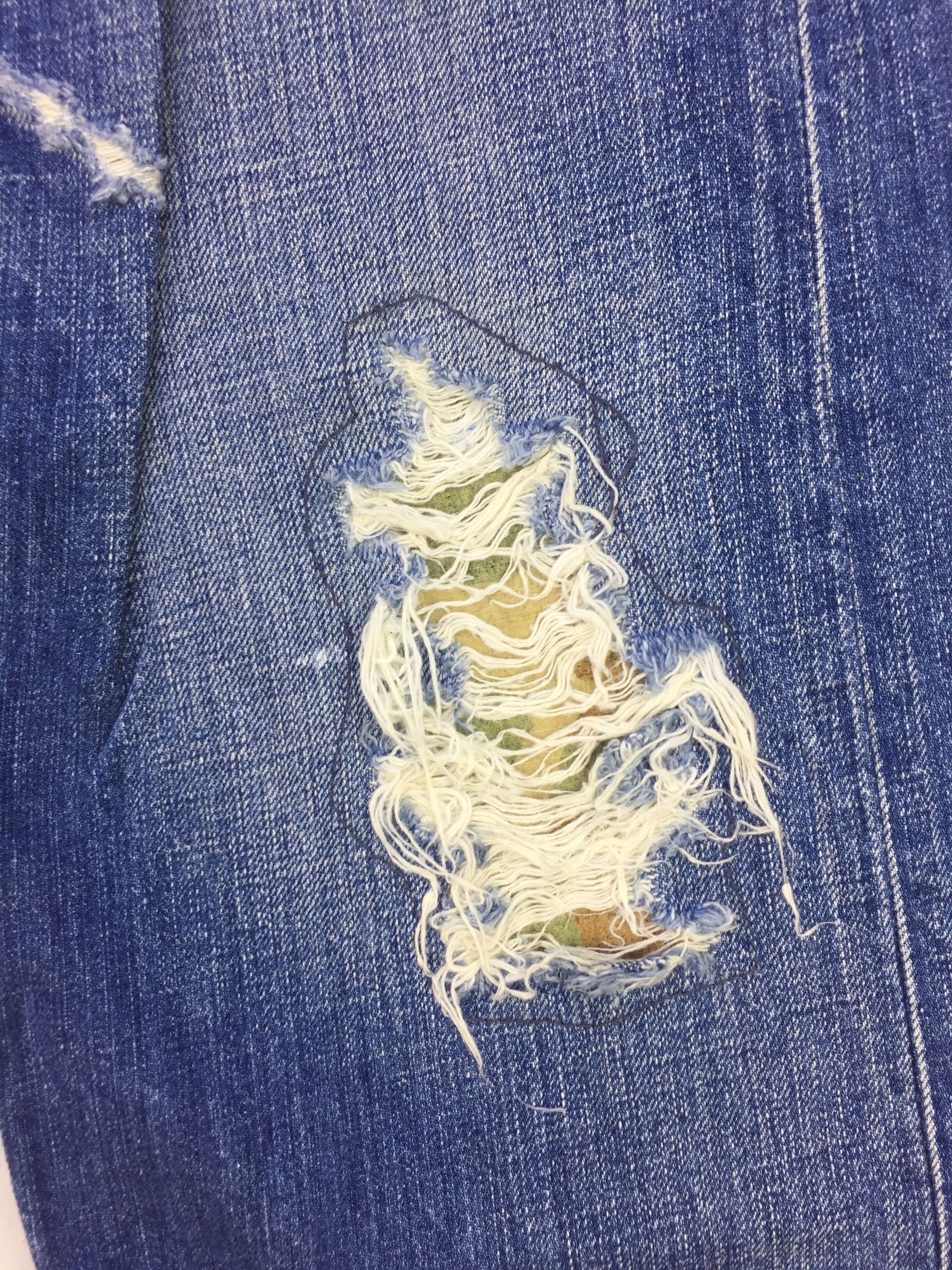 Levi's LEVIS 501 THRASHED RIPPED DISTRESSED PANT Size US 32 / EU 48 - 3 Thumbnail
