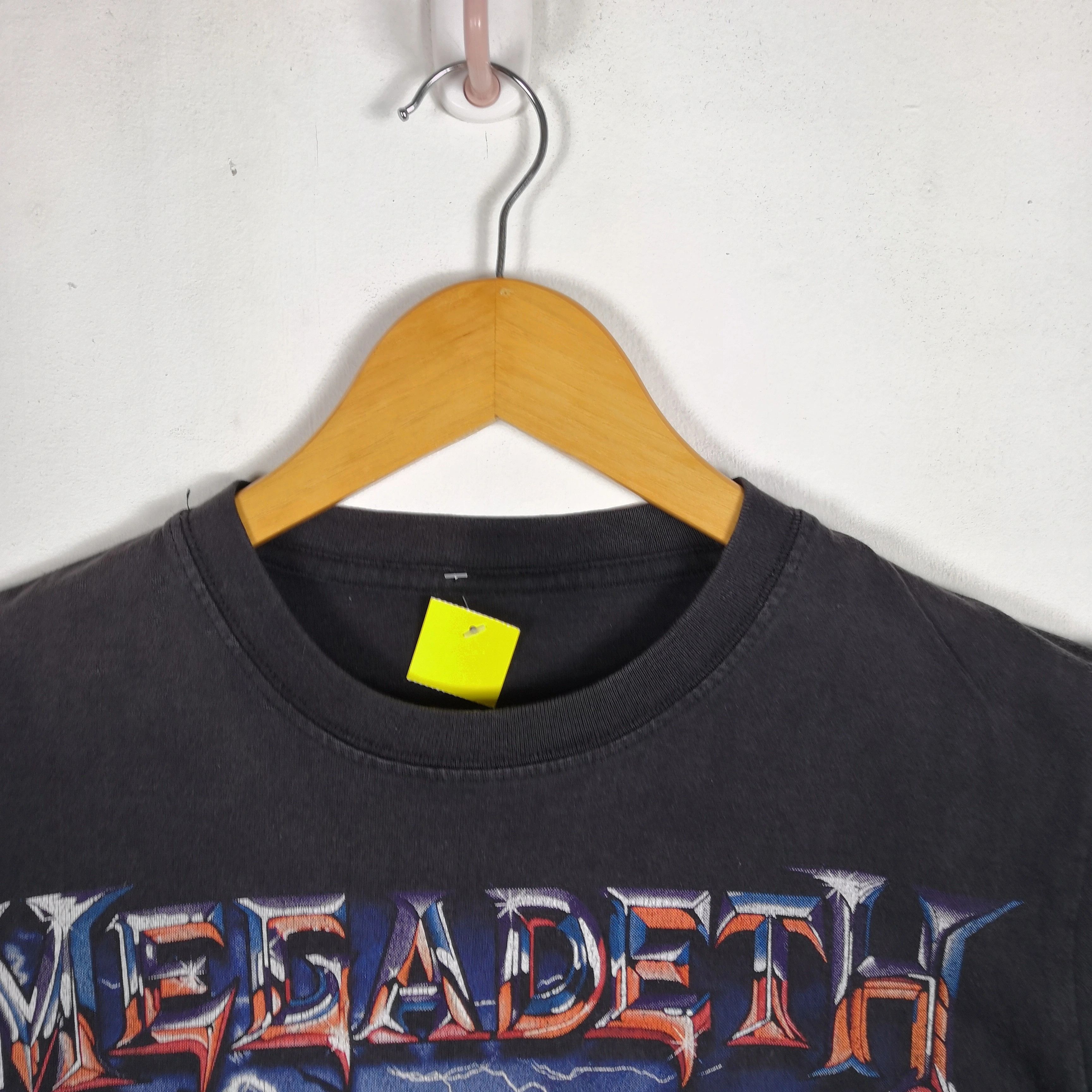 Band Tees Vintage Megadeth T-Shirt Band Tees Skulls Crewneck Tee Size US S / EU 44-46 / 1 - 6 Thumbnail