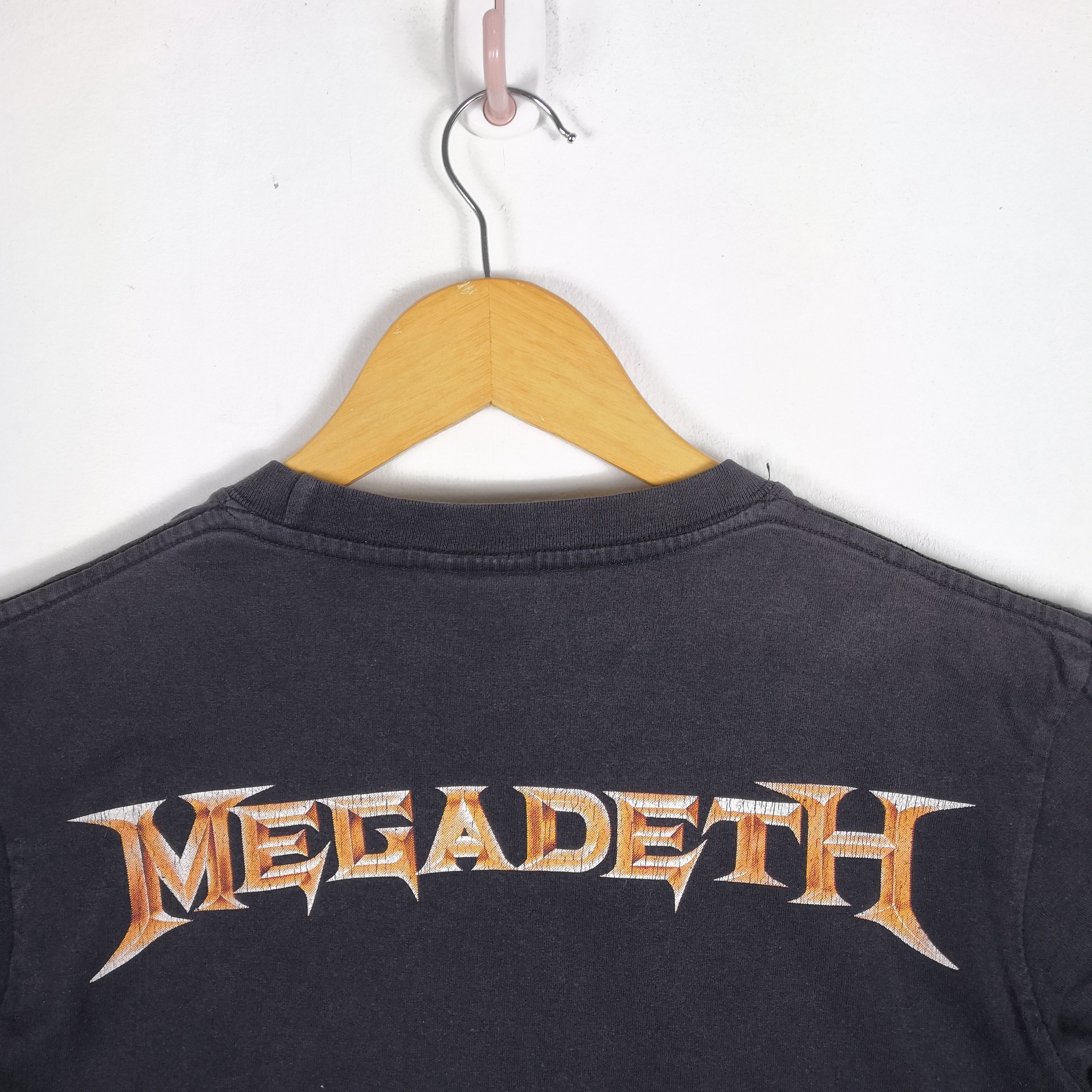 Band Tees Vintage Megadeth T-Shirt Band Tees Skulls Crewneck Tee Size US S / EU 44-46 / 1 - 4 Thumbnail