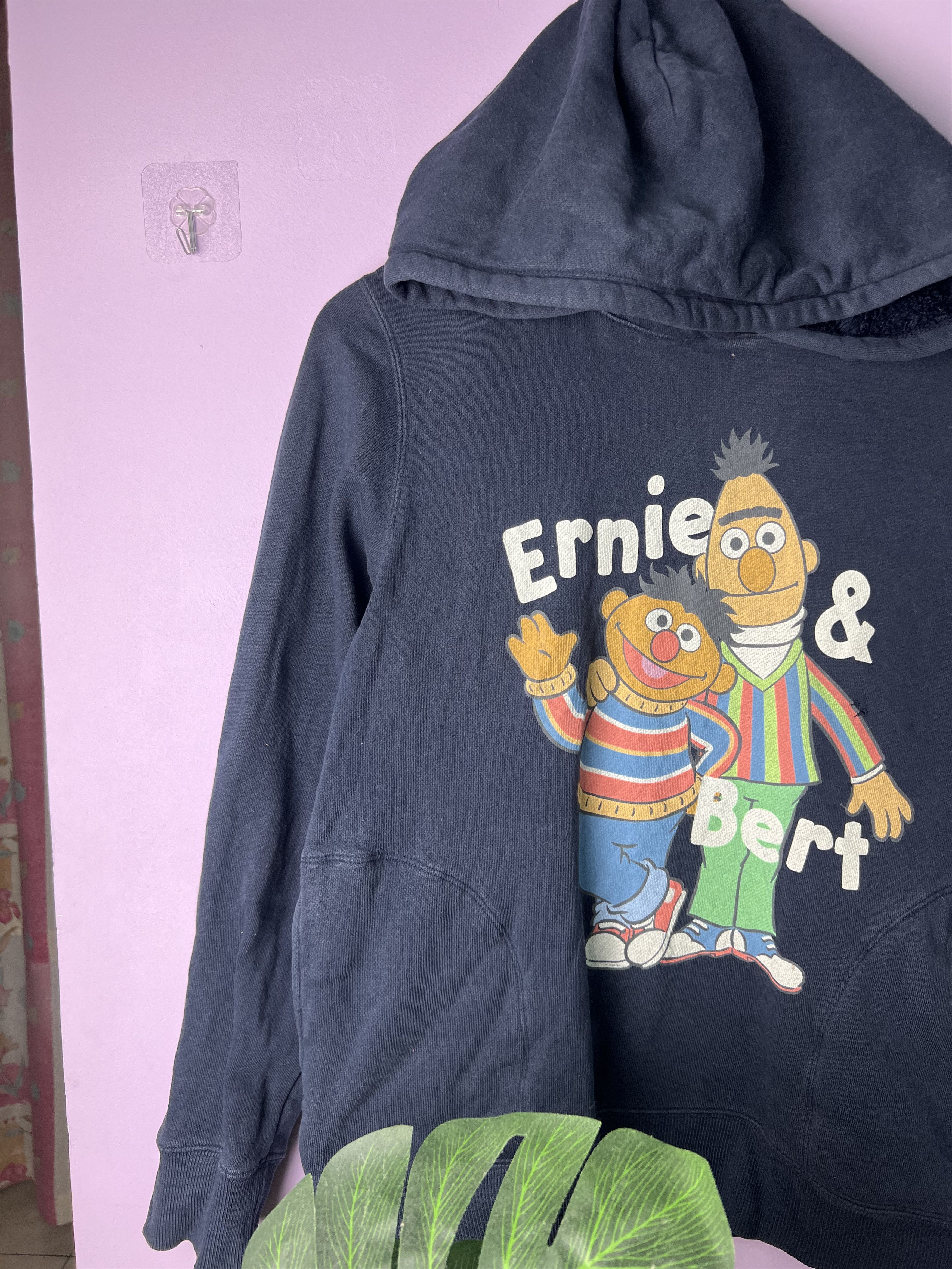 Cartoon Network × Uniqlo 🔥Distressed Ernie & Bert Hoodies Size US M / EU 48-50 / 2 - 3 Thumbnail